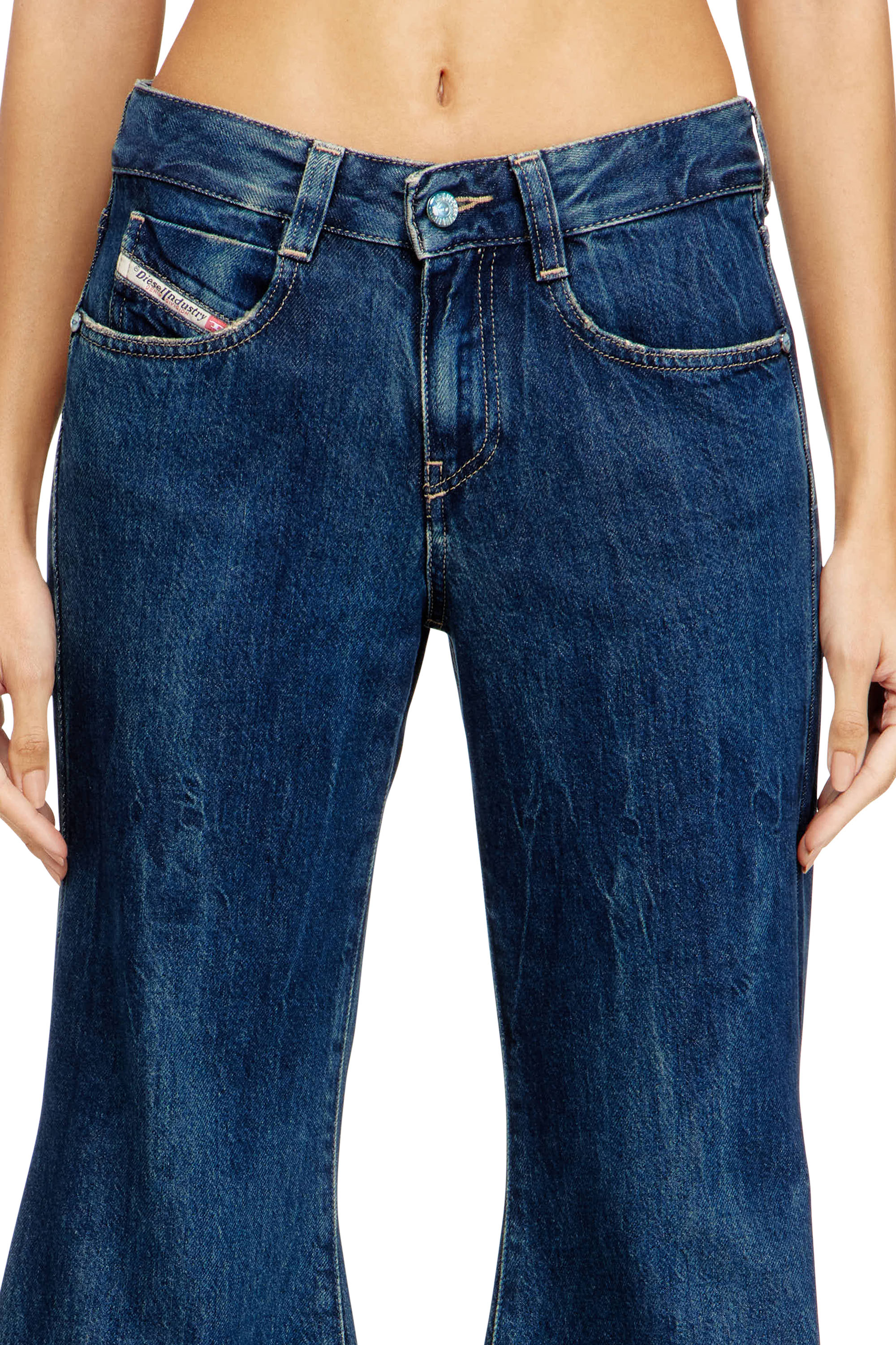 Diesel - Flare Jeans 1970 D-Bleess 09N61 Donna, Blu medio - Image 4