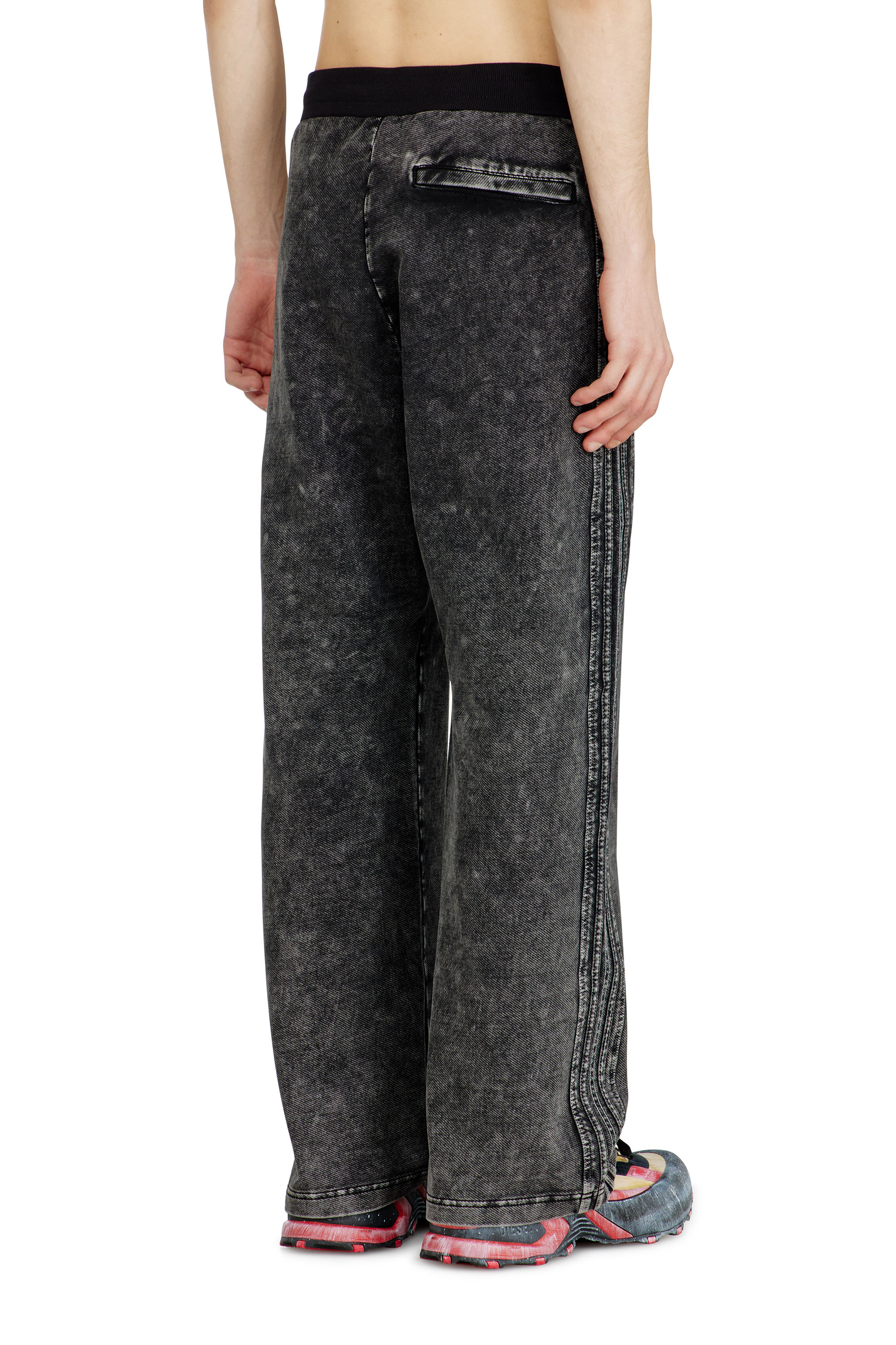 Diesel - P-ALT, Herren Sweatpants im Denim-Look mit Seitenstreifen in Schwarz/Dunkelgrau - 4