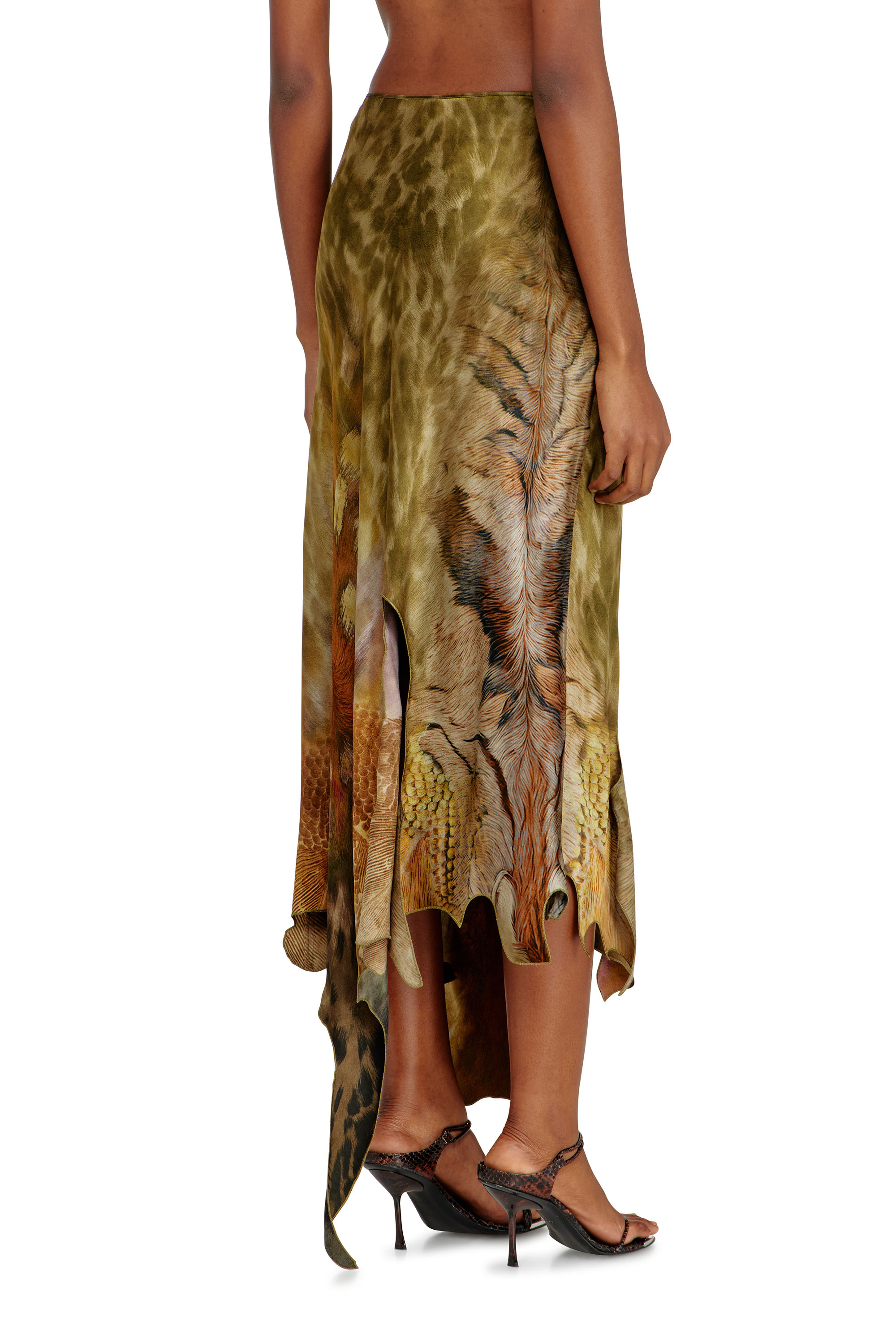 Diesel - O-TORN, Jupe asym&eacute;trique longue en satin imprim&eacute; Femme in ToBeDefined - 4