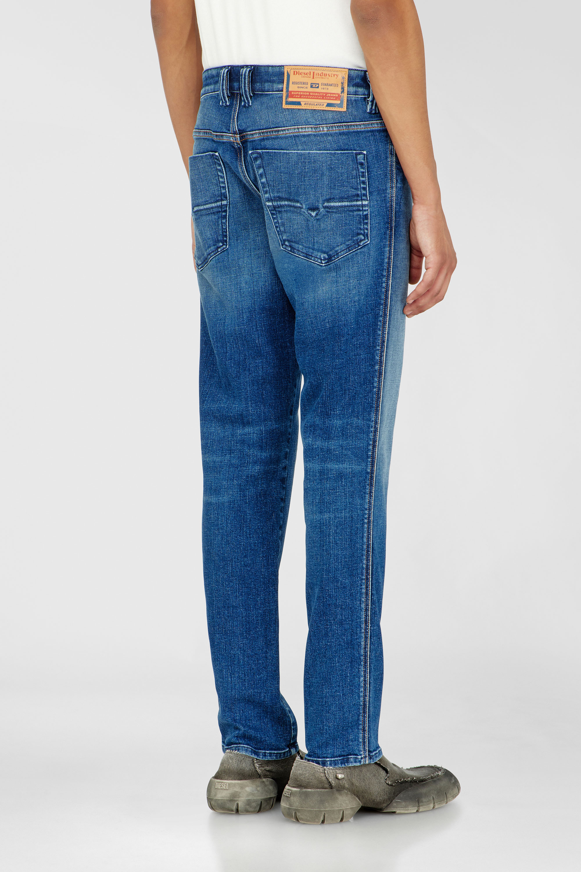 Diesel - Herren Slim Jeans 1993 D-Vyl 09R92, Mittelblau - 4