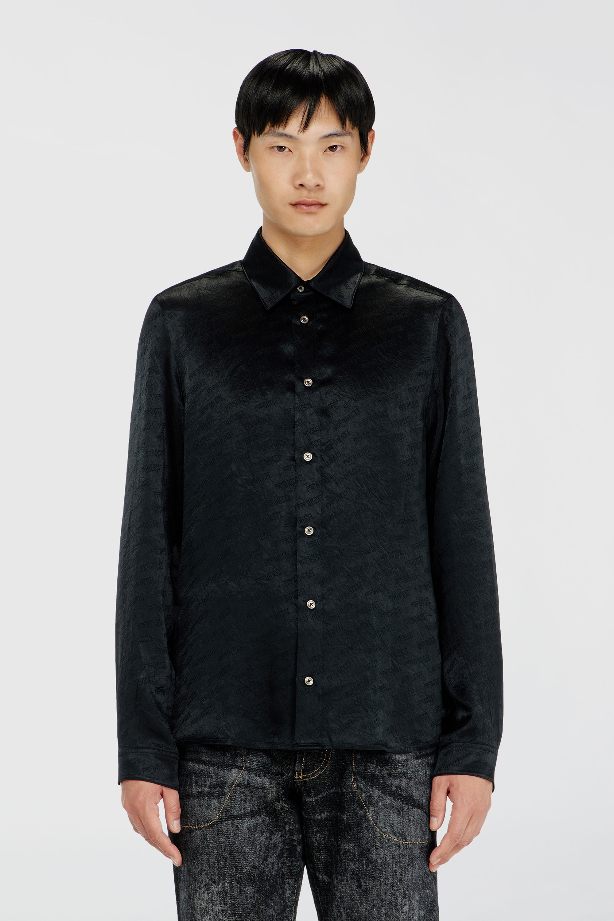 Diesel - S-KINNY-EFBZ, Camicia in raso crinkle jacquard con logo Uomo in Nero - 3