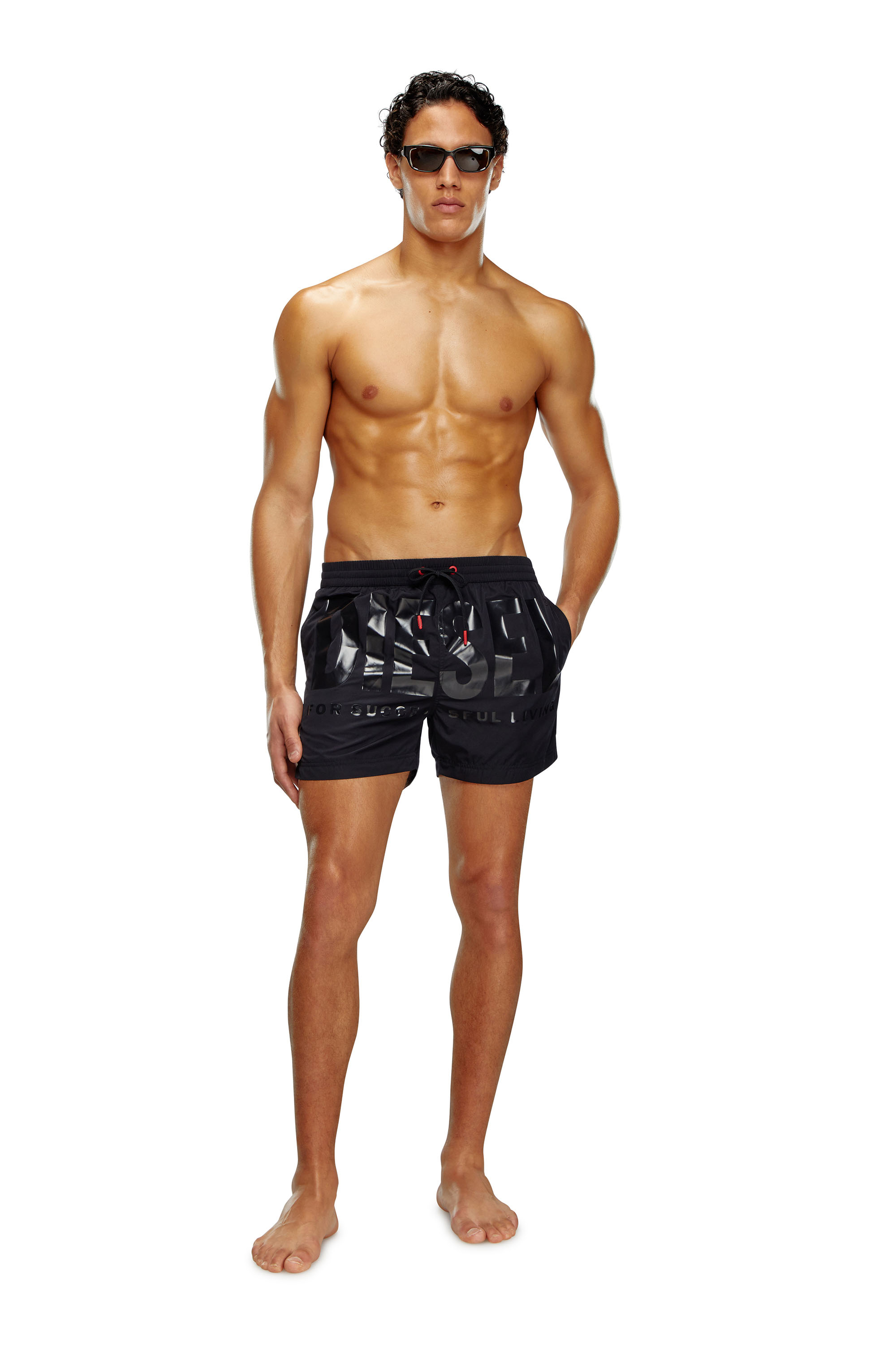 Diesel - BMBX-KEN-37, Short de bain mi-long avec logo ton sur ton Homme in Noir - 2