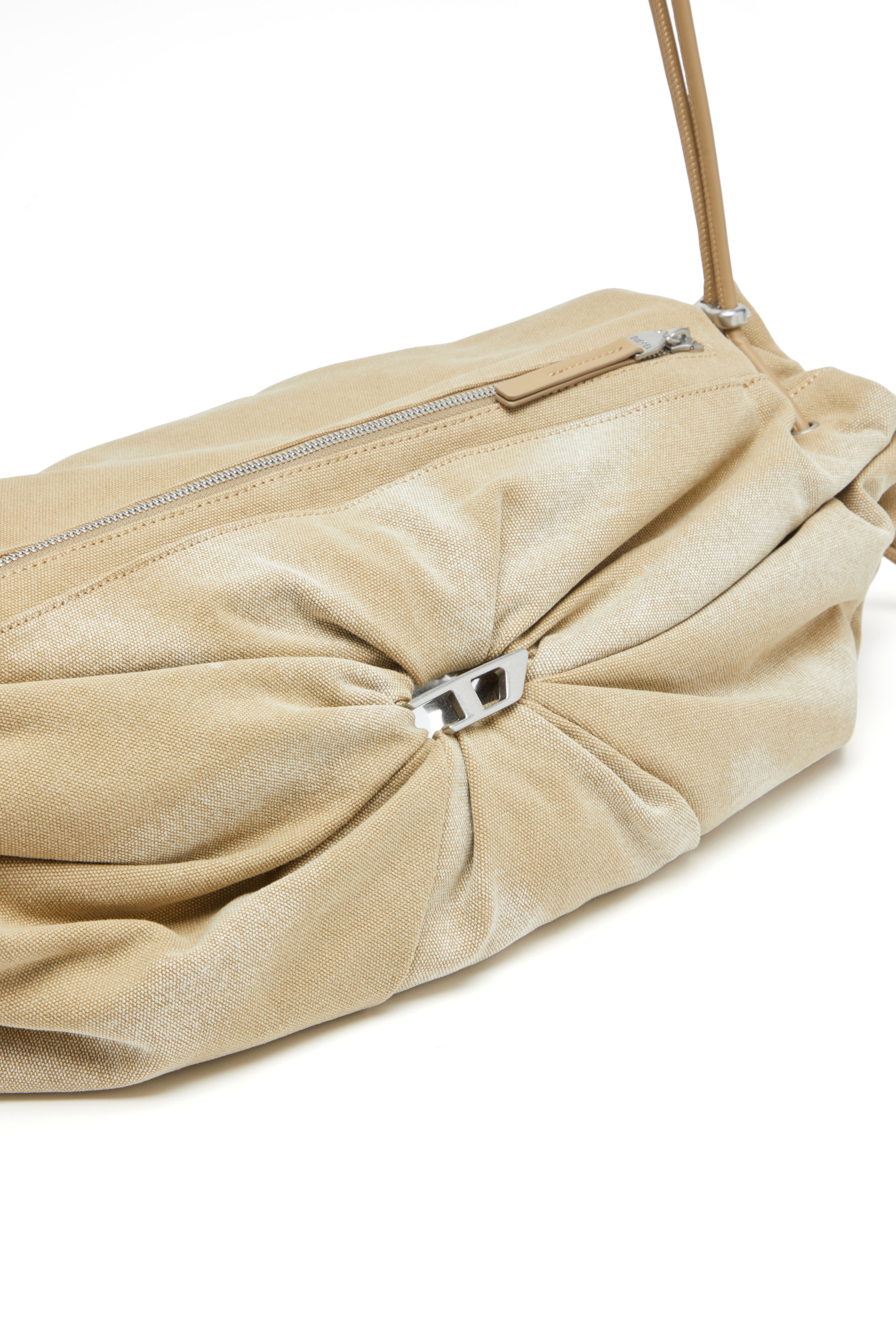 Diesel - SCRUNCH-D CROSSBODY L, Damen Knitter-Seesack aus behandeltem Canvas in Beige - 5