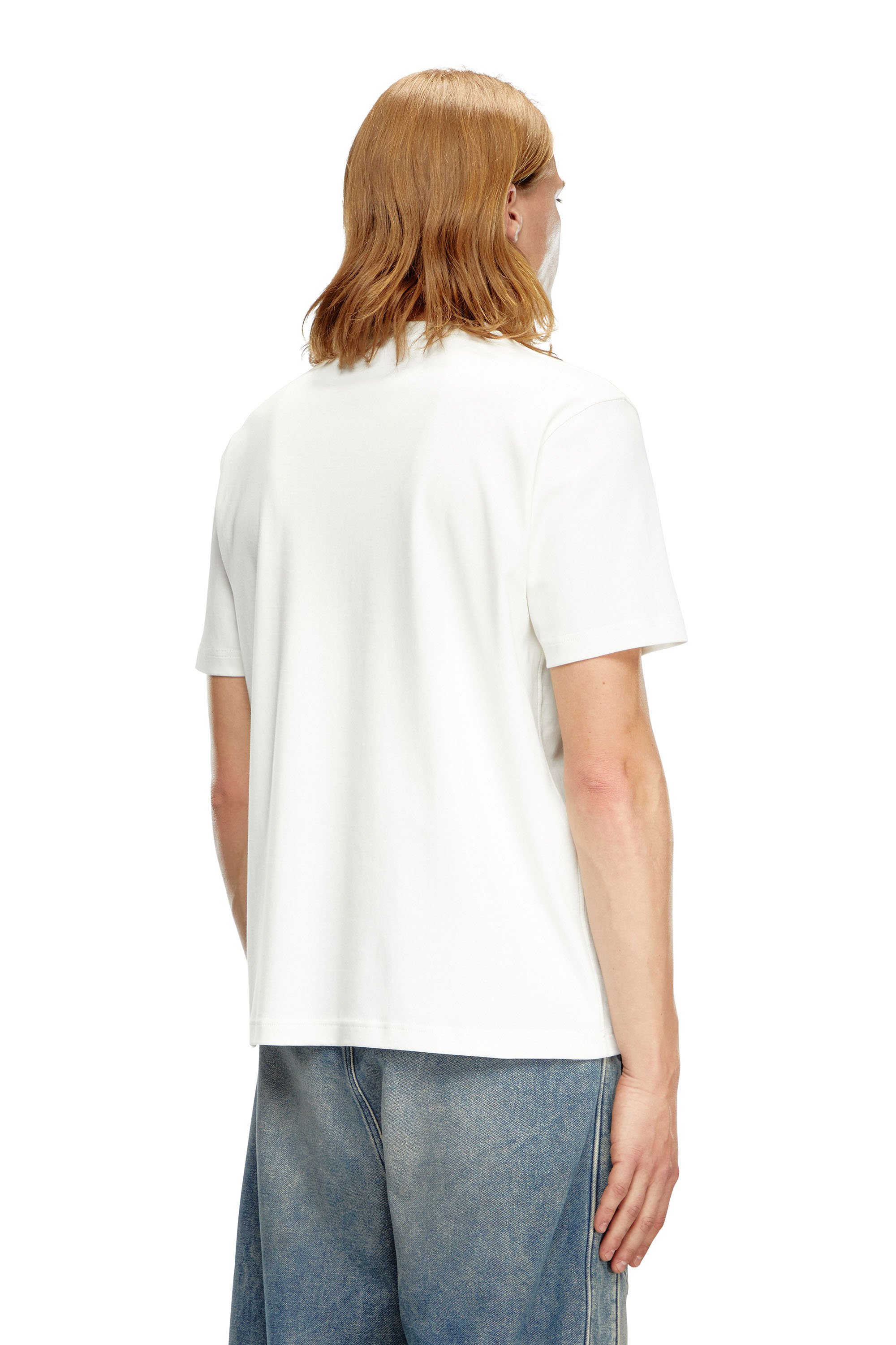 Diesel - T-ADJUST-DOVAL-PJ, Uomo T-shirt con patch Oval D in Bianco - Image 4