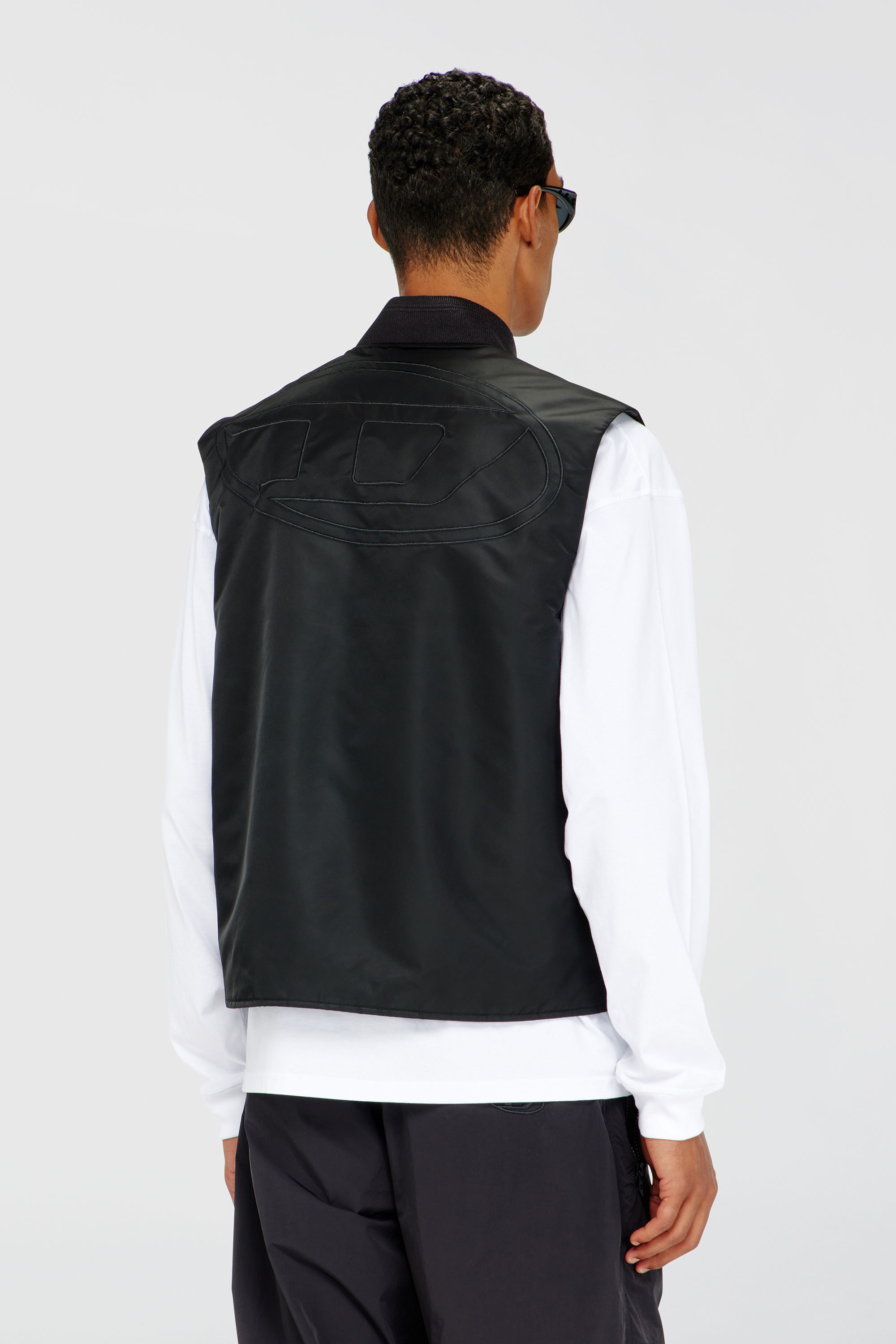 Diesel - W-TYPE-D1-SL, Herren Gepolsterte Satinweste mit Oval-D-Stickerei in Schwarz - 4