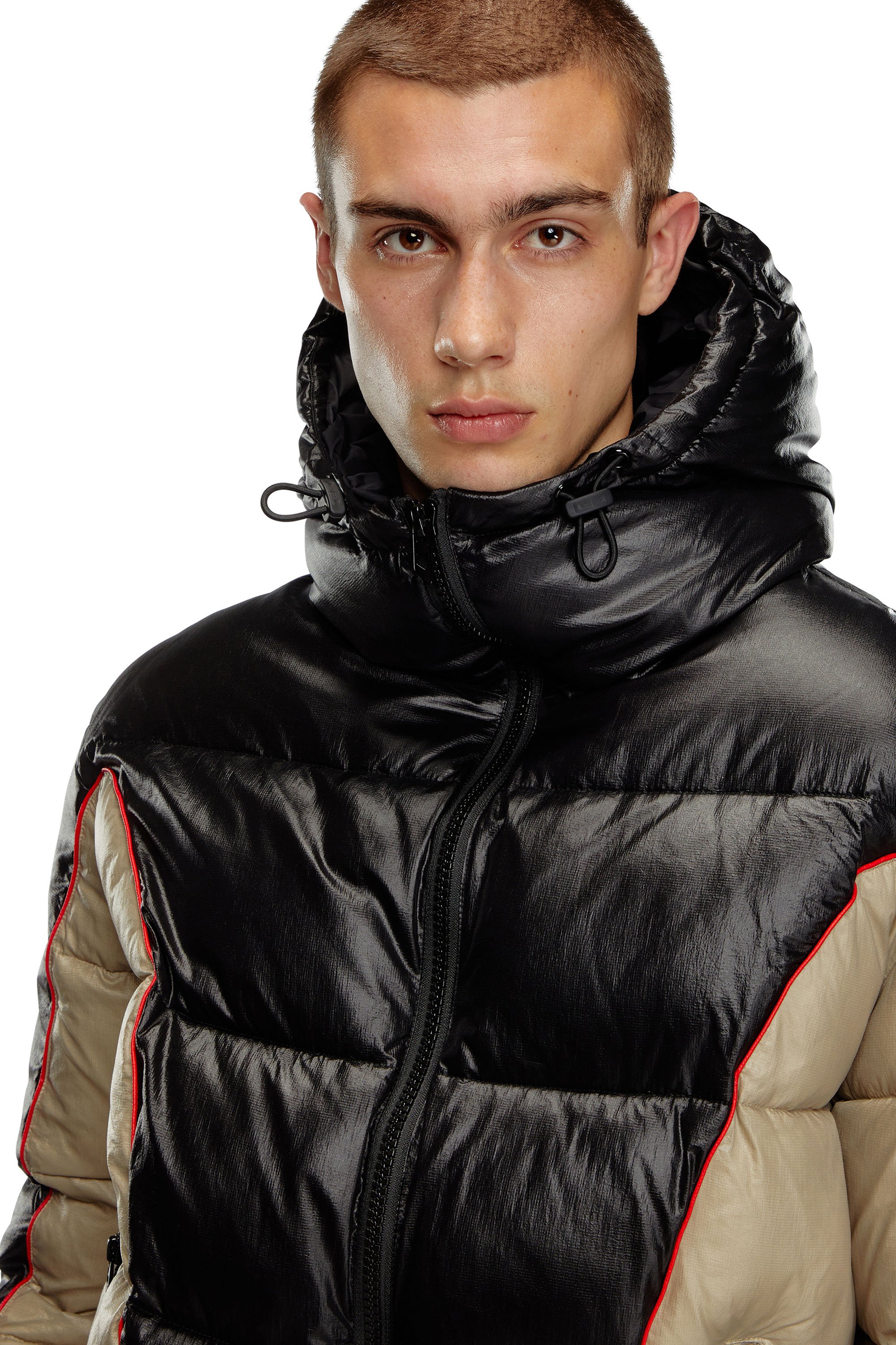 Diesel - W-OSTEND, Herren Pufferjacke mit Kapuze aus glänzendem Ripstop in Schwarz/Beige - 5