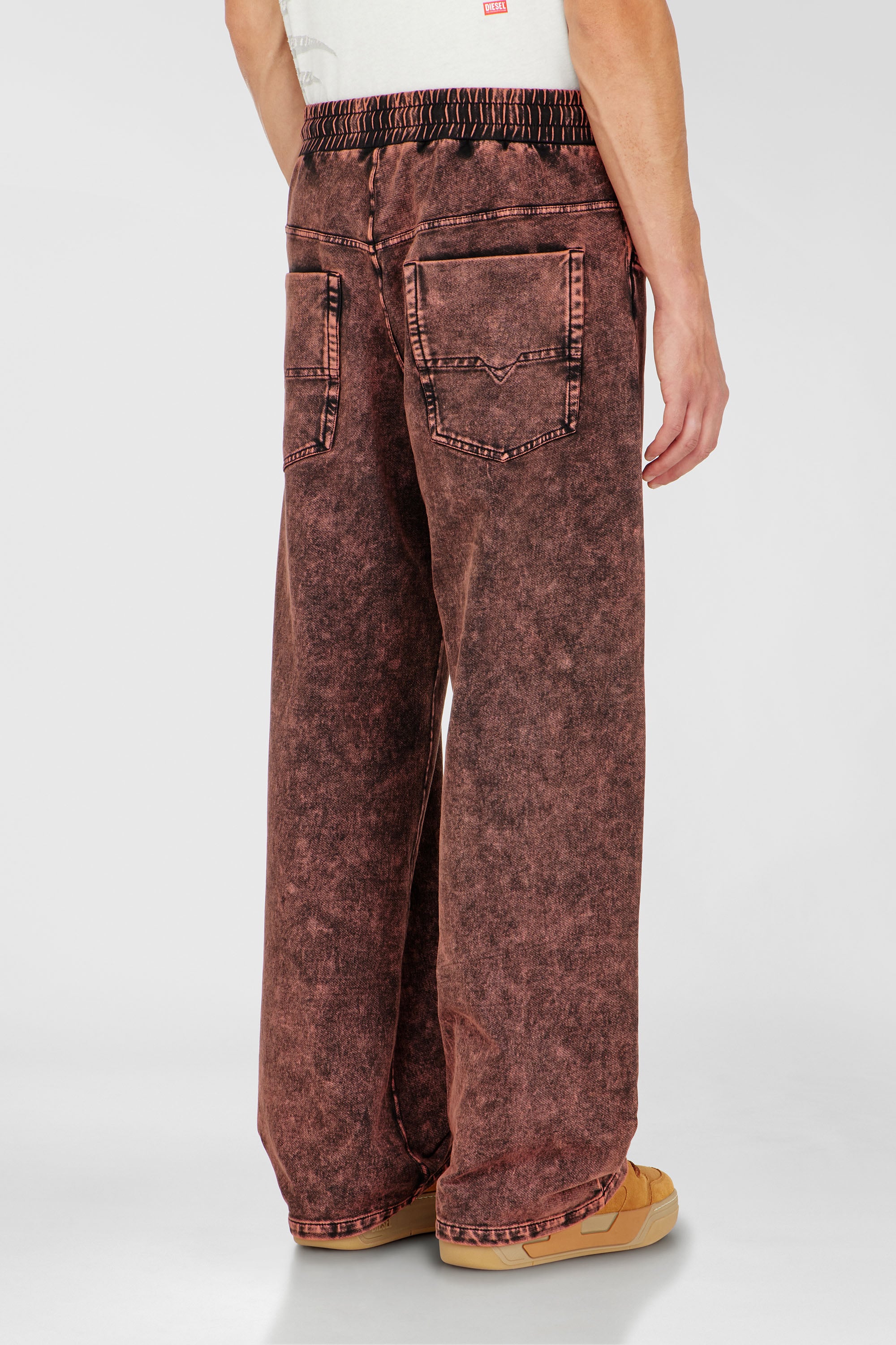 Diesel - P-STUK, Herren Sweatpants mit Denim-Effekt in Braun - 4