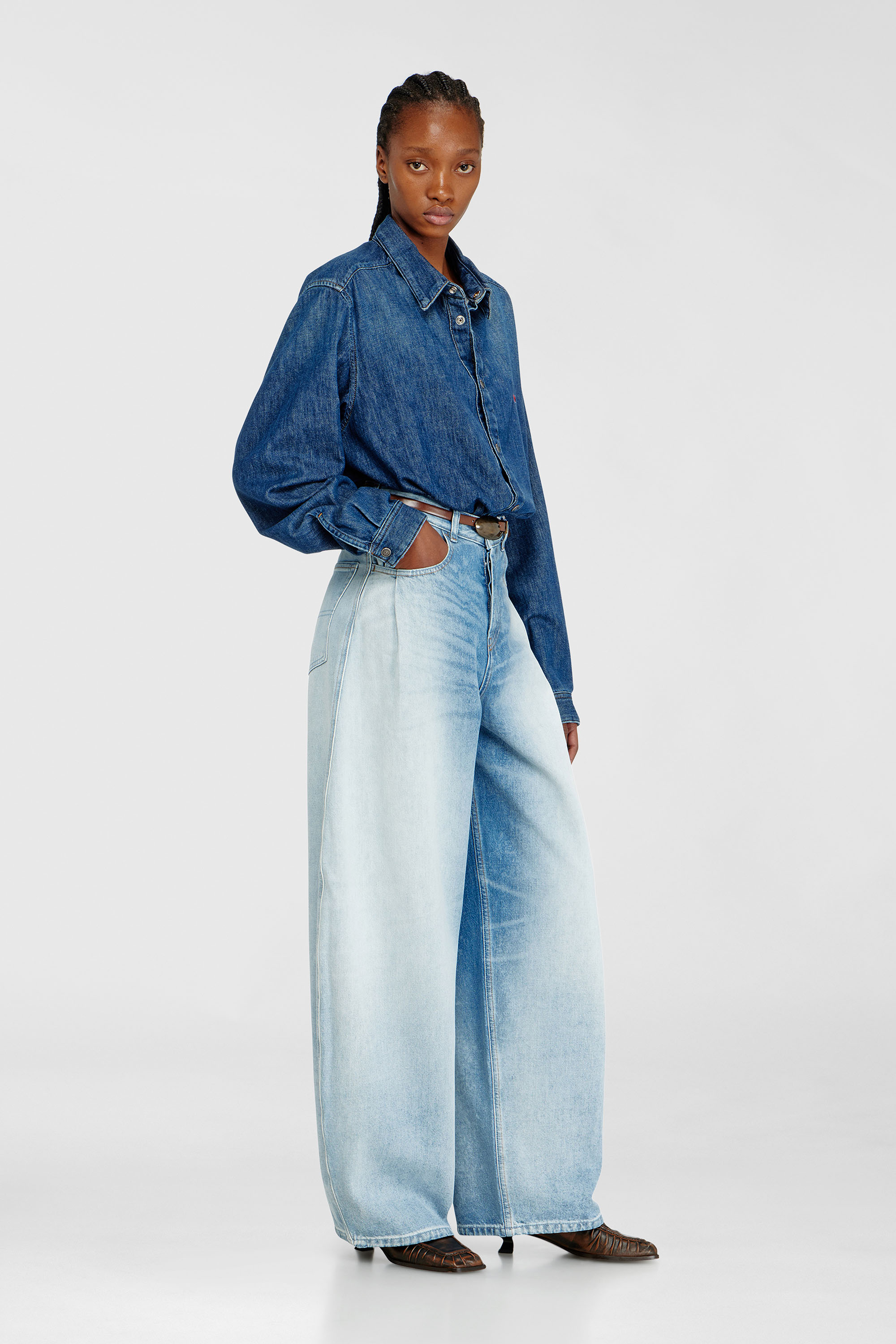 Diesel - Relaxed Jeans 1987 D-Khelz 007EE Donna, Blu Chiaro - Image 2