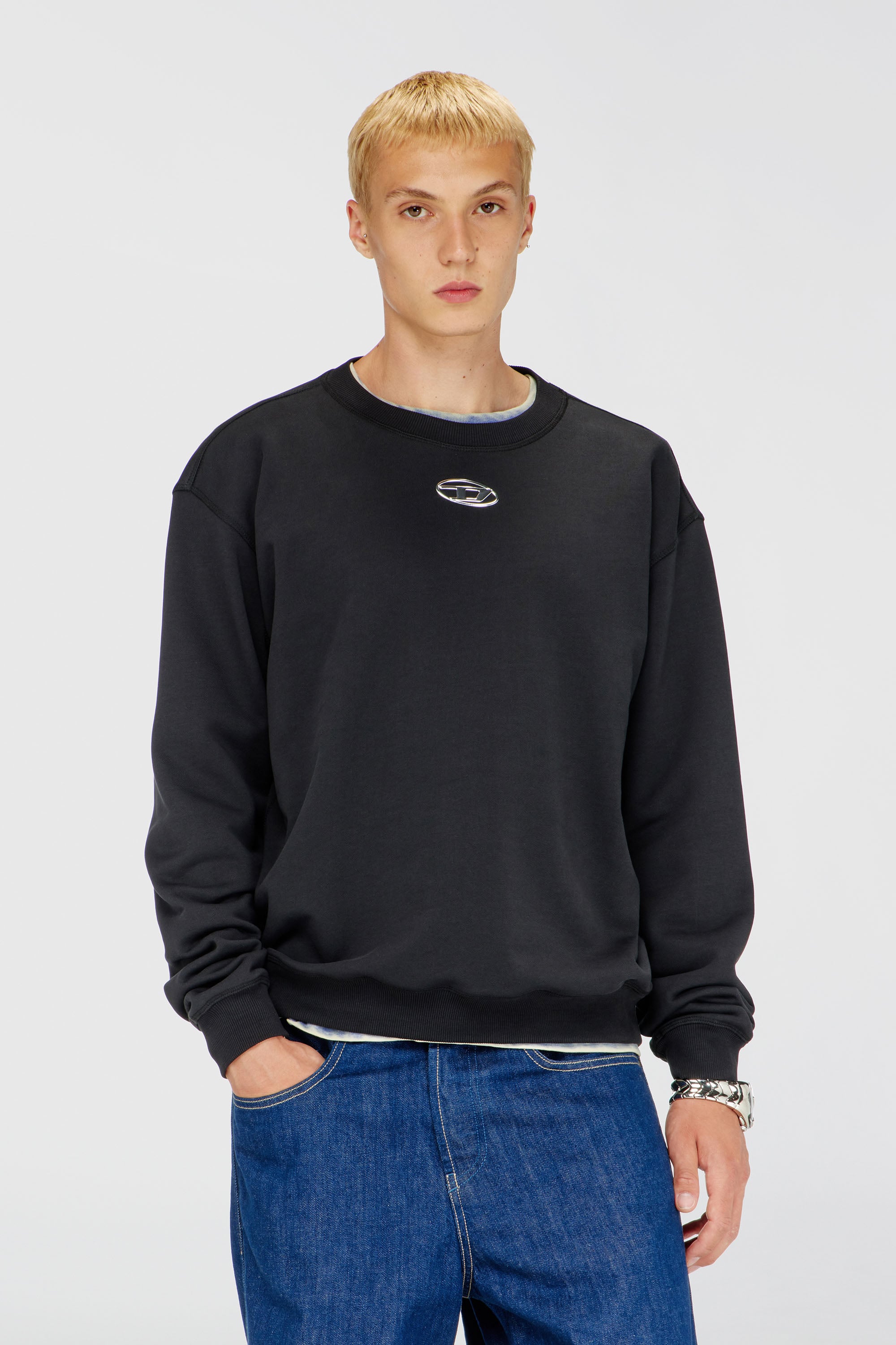 Diesel - S-NORM-IOD, Felpa regular con Oval D metallico Uomo in Nero - 3