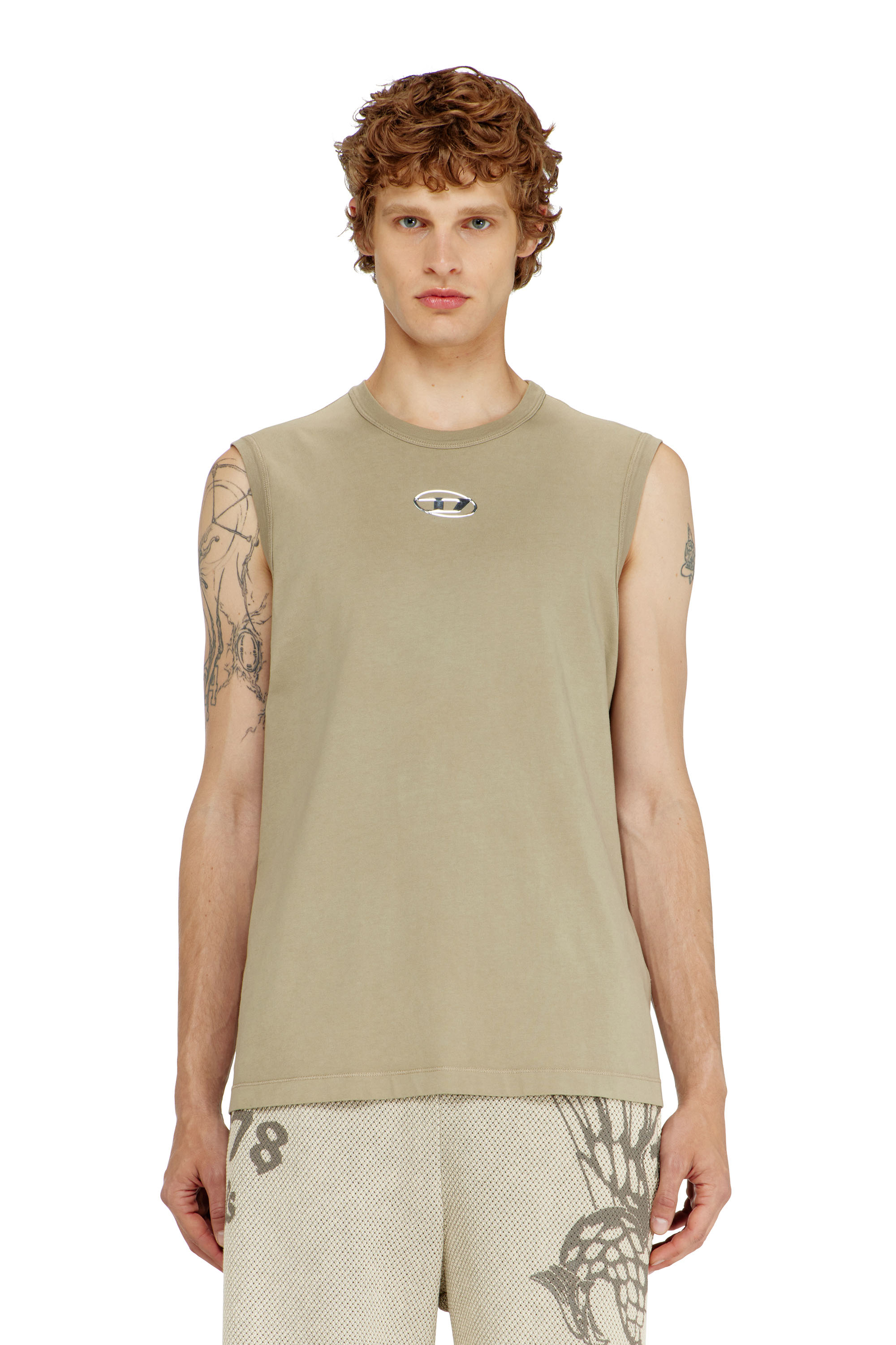 Diesel - T-BISCO-IOD, D&eacute;bardeur en coton avec un Oval D m&eacute;tallis&eacute; Homme in Beige - 1