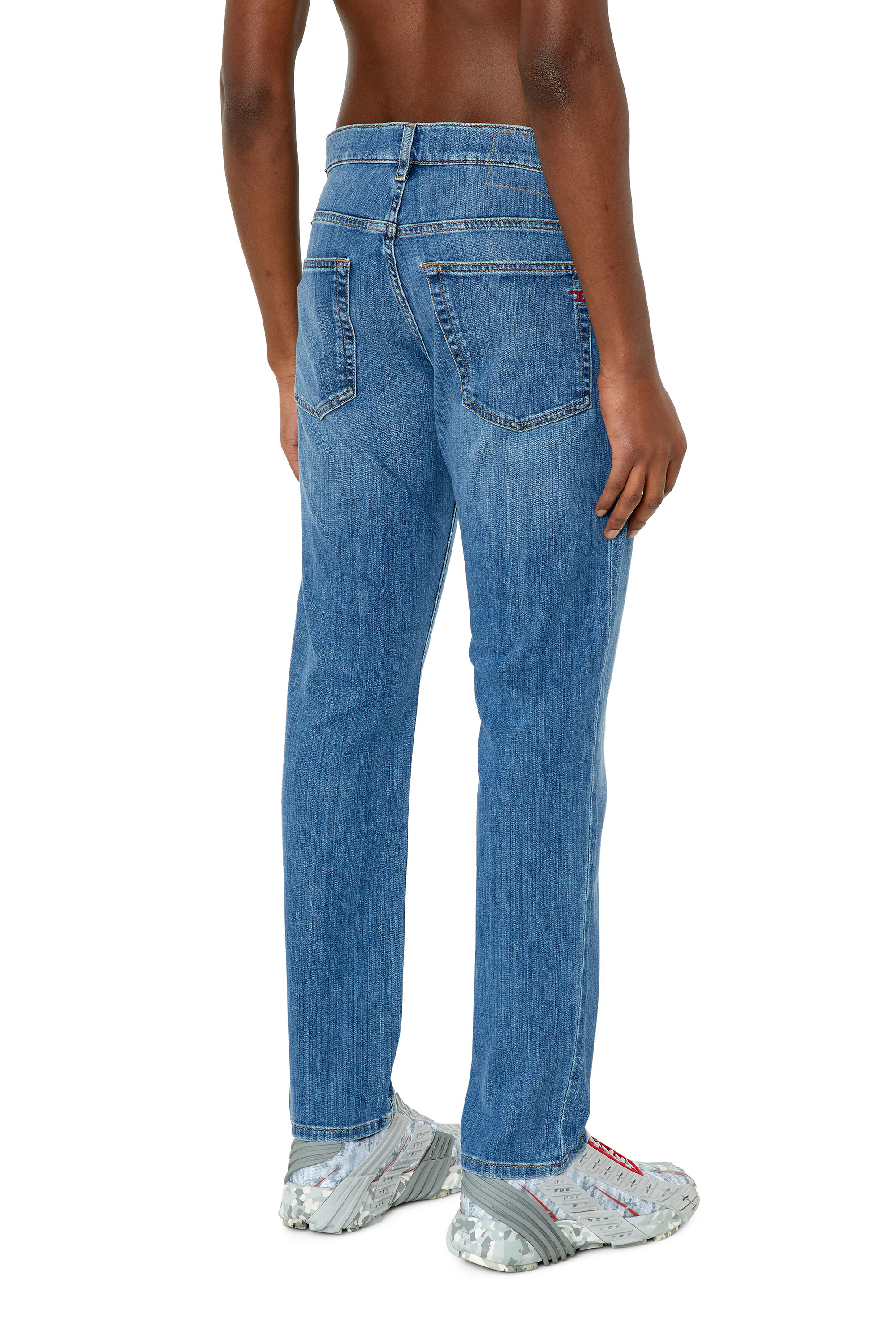 Diesel - 2006 D-Fining 0EKAI Tapered Jeans, Mittelblau - Image 2