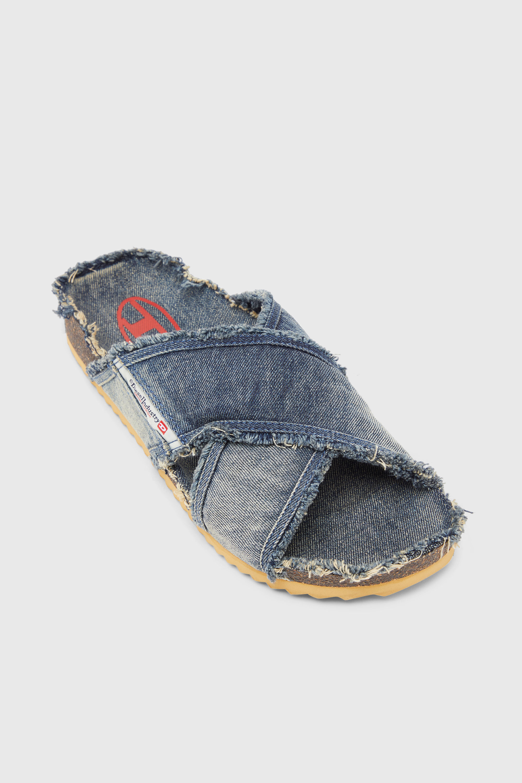 Diesel - D-WOODSTOCK CROSS, D-Woodstock-Crossover mules en denim effiloch&eacute; Homme in Bleu - 6