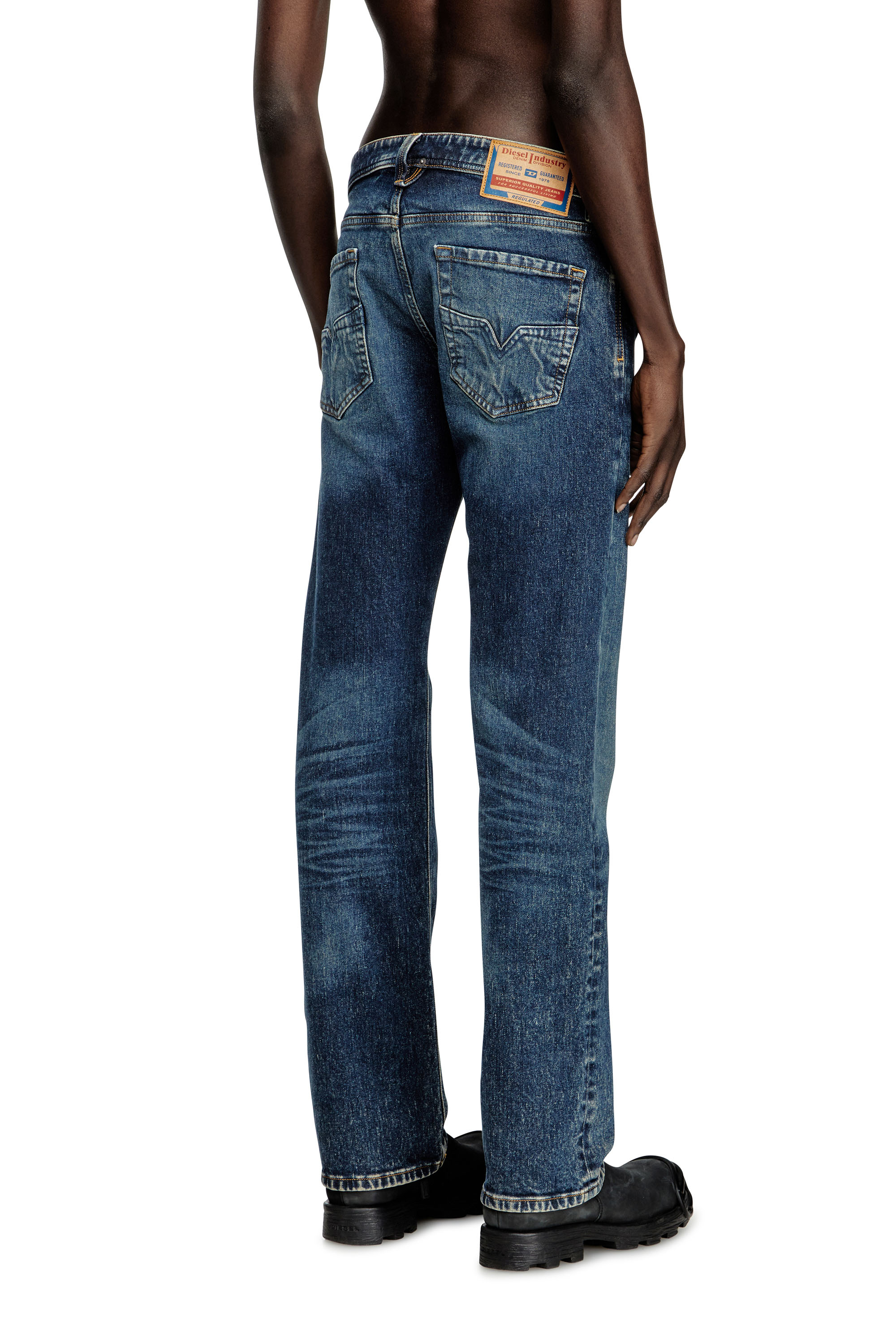 Diesel - Herren Regular Jeans 1985 Larkee 007Y3, Dunkelblau - 4