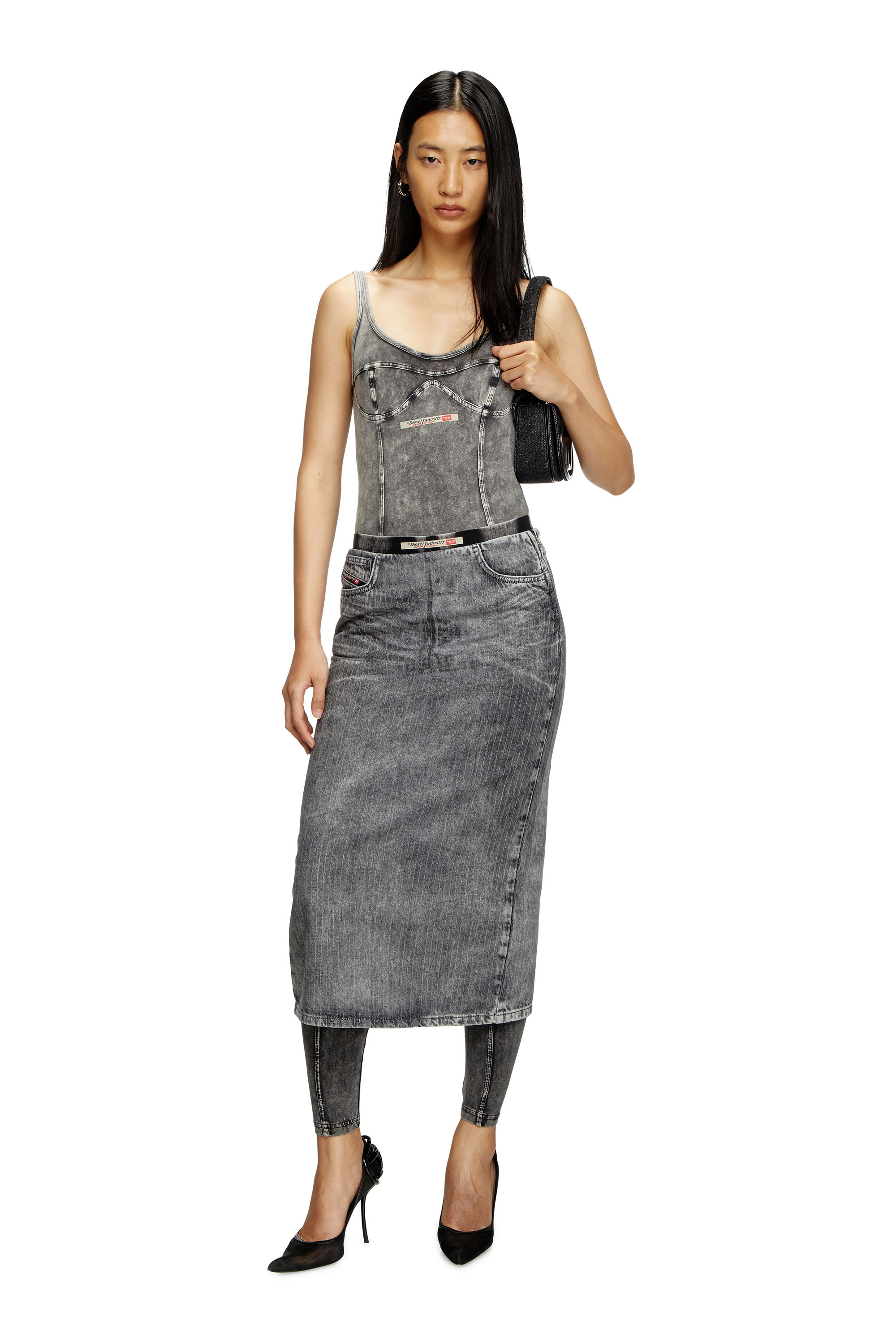 Diesel - DE-PRA-S4, Jupe midi en denim avec fines rayures Femme in Gris - 2