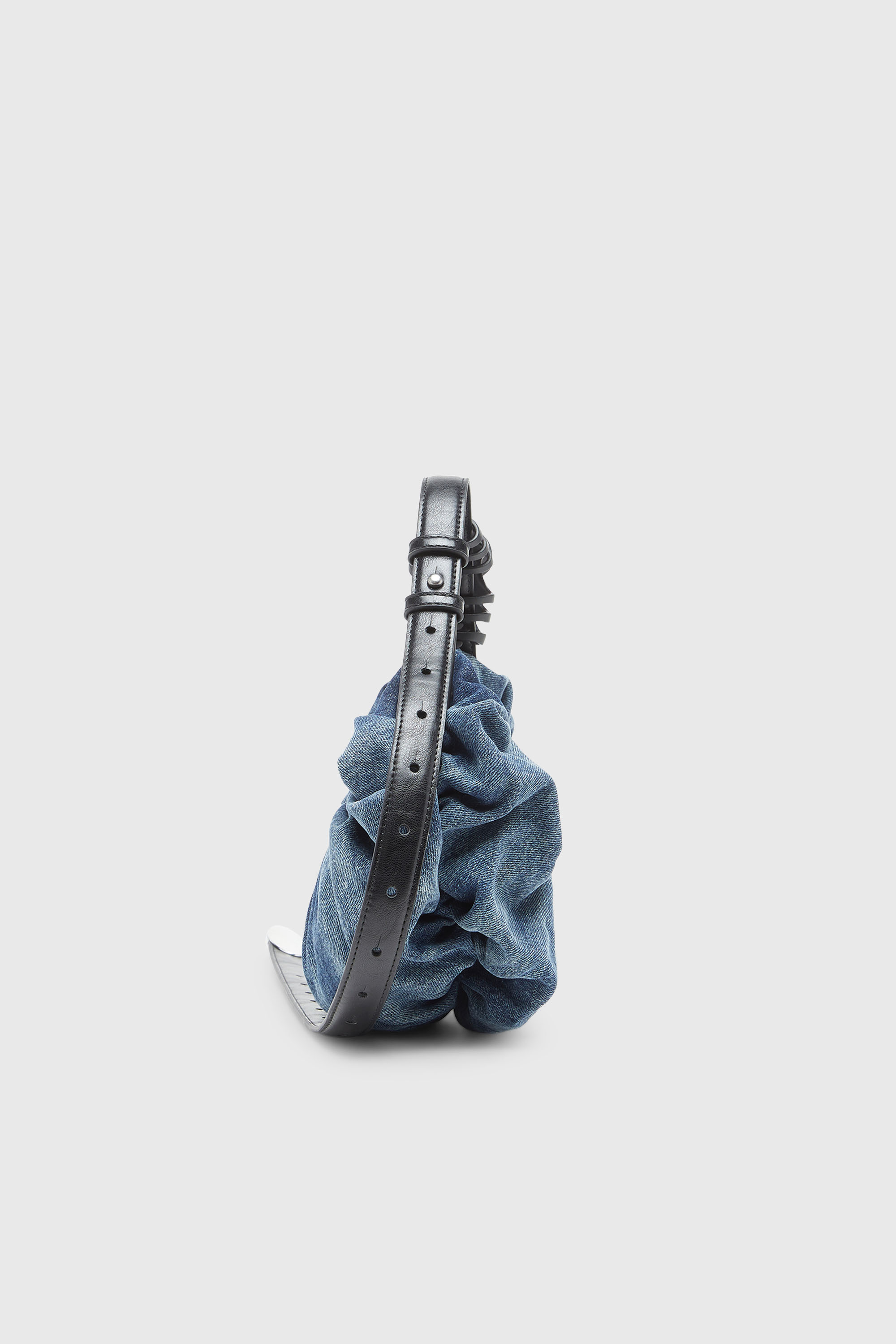 Diesel - GRAB-D HOBO S, Grab-D-Borsa hobo piccola arricciata in denim trattato Donna in Blu - 5