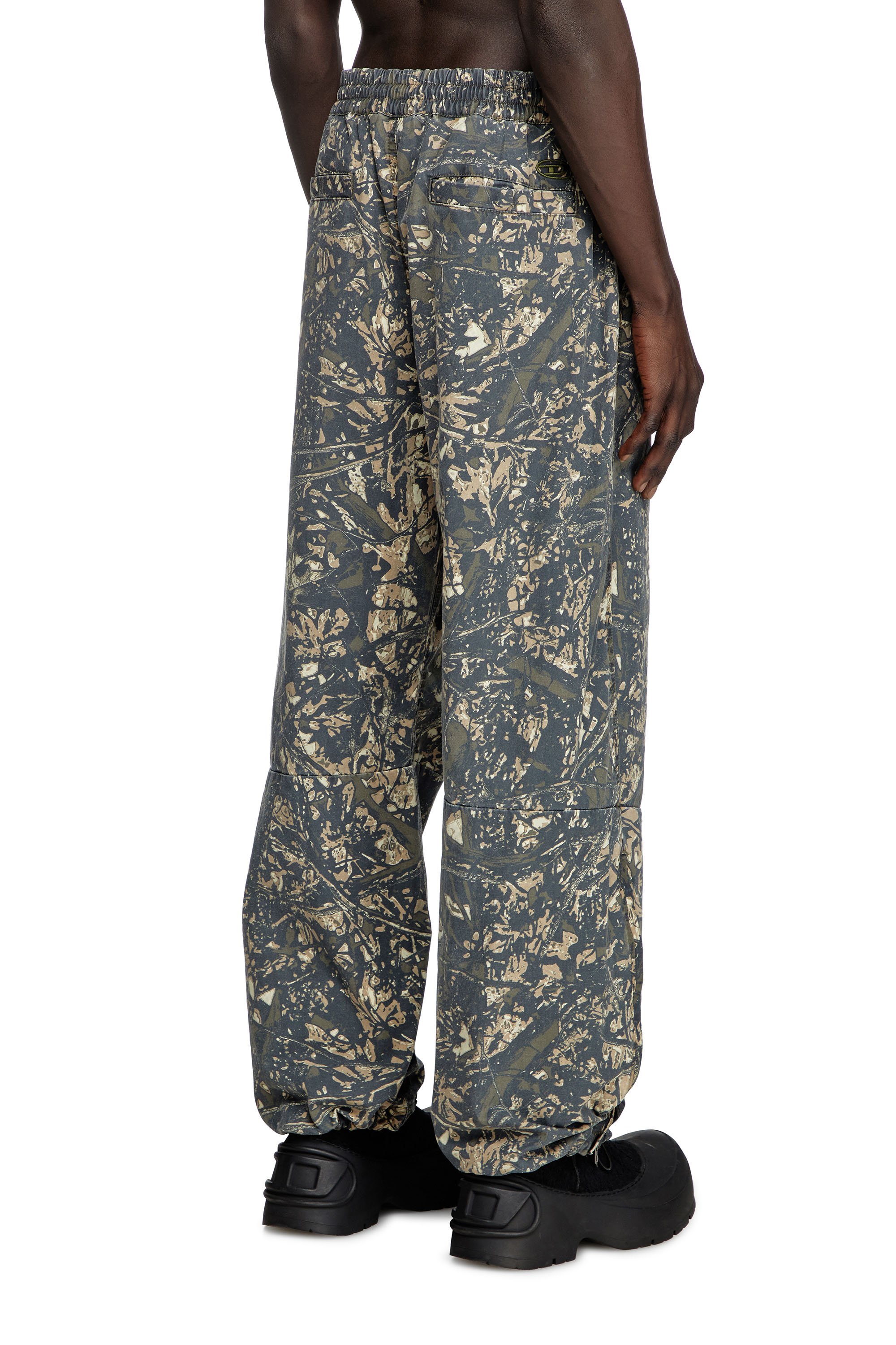 Diesel - P-LINT, Pantalon utility avec imprimé camouflage stylisé Homme in Polychrome - 4