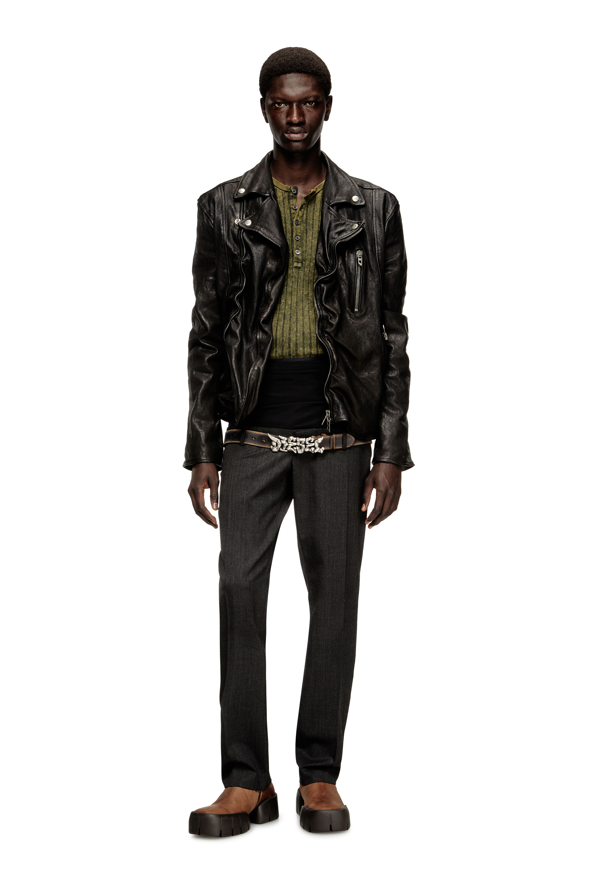 Diesel - T-ALLY, Haut Henley en jersey côtelé large traité Homme in Vert - 2