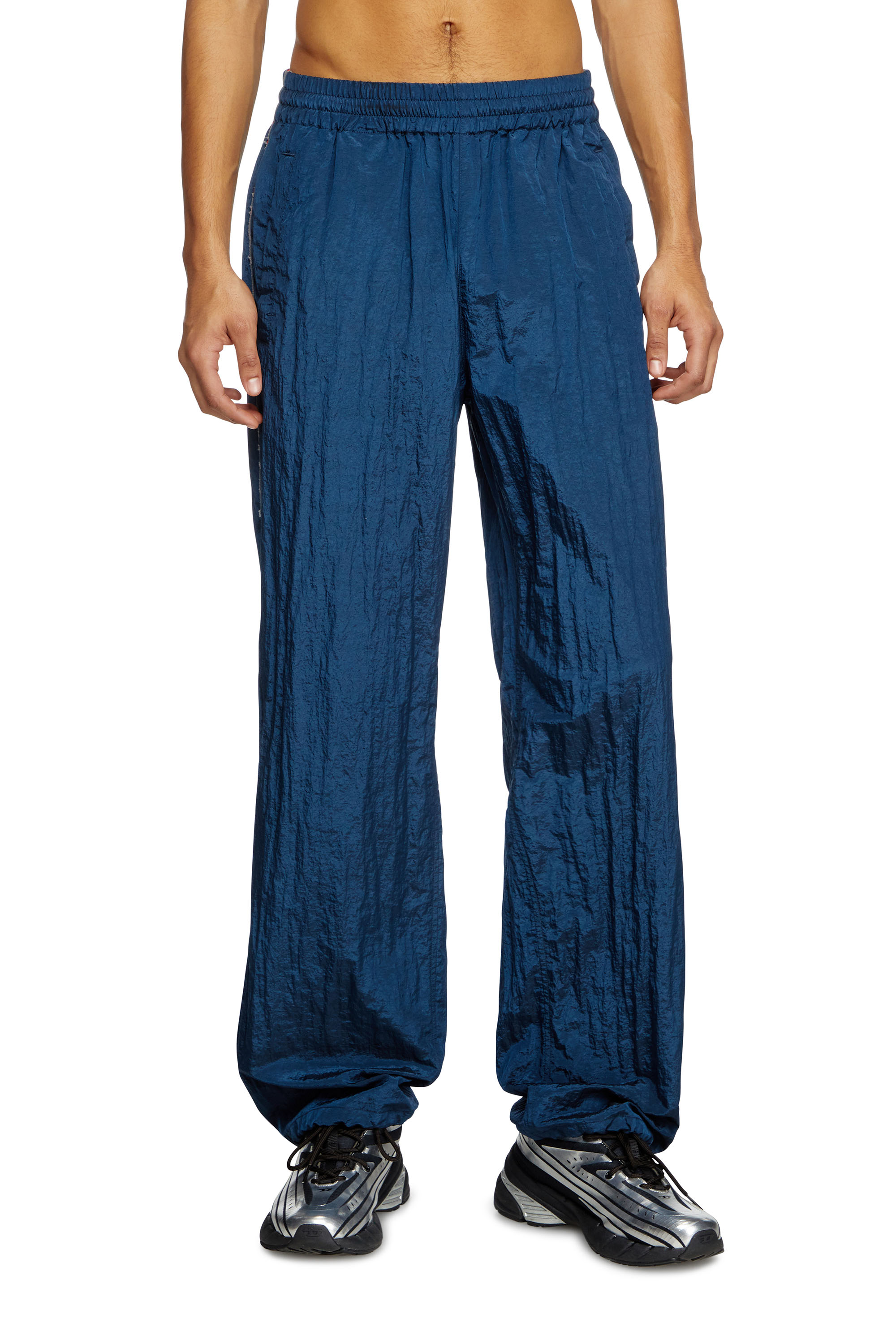 Diesel - P-ANTHEIT, Pantalon de survêtement avec passepoil effet vieilli Homme in Bleu - 1