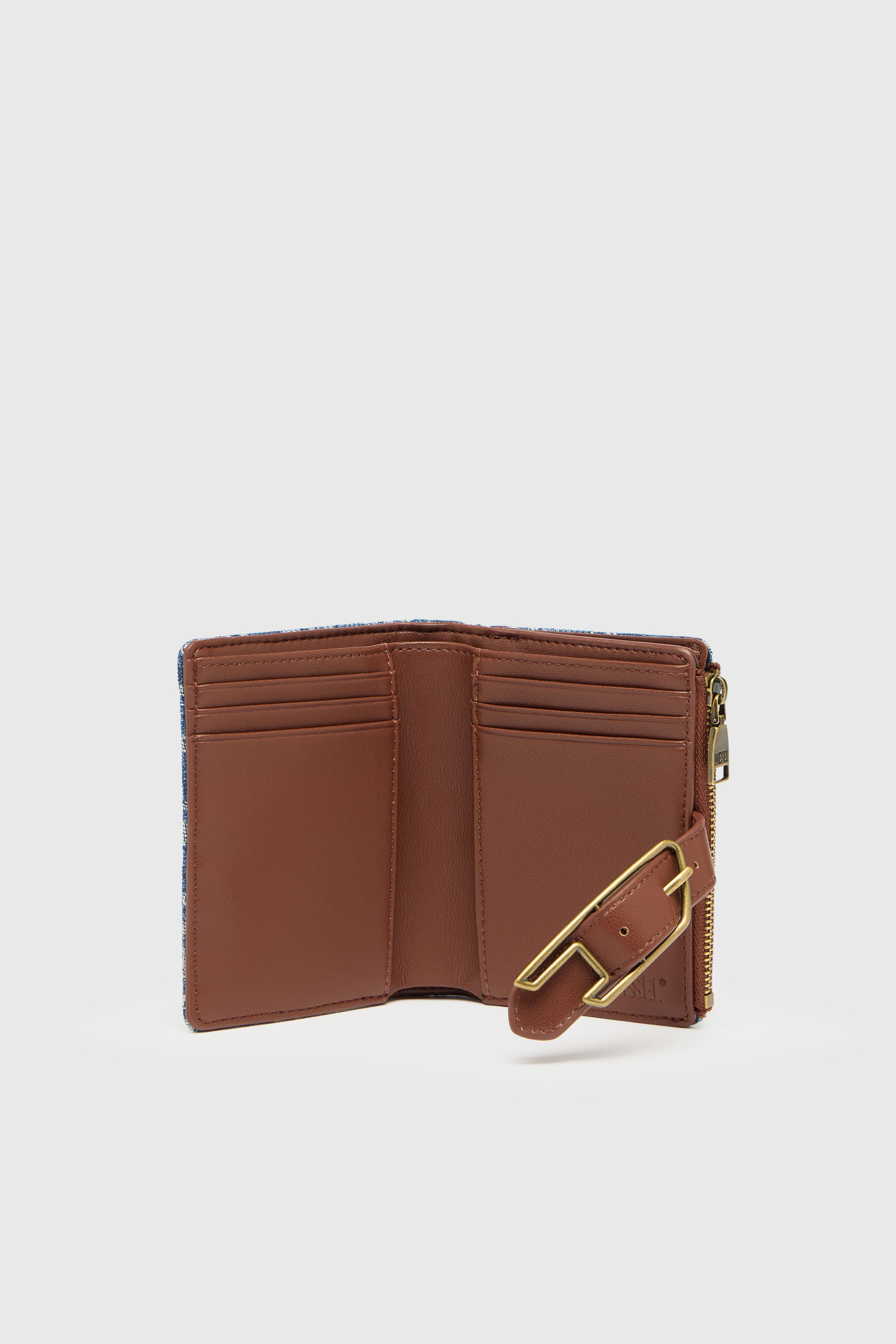 Diesel - D-LINE BI FOLD ZIP II, Portefeuille &agrave; deux volets en denim monogramme avec d&eacute;tail ceinture Femme in Bleu - 3