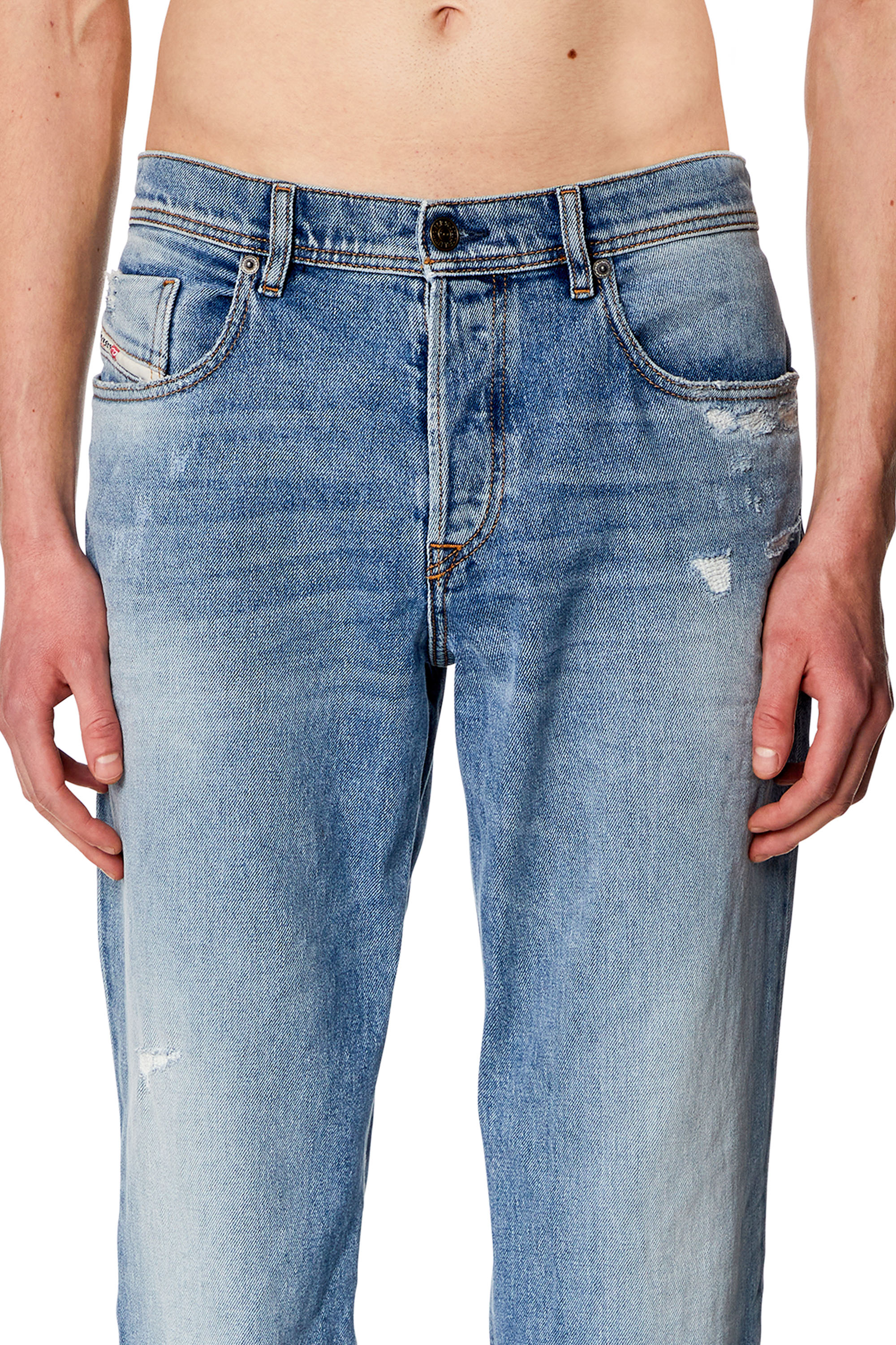 Diesel - Tapered Jeans 2023 D-Finitive 09H46, Blu Chiaro - Image 4