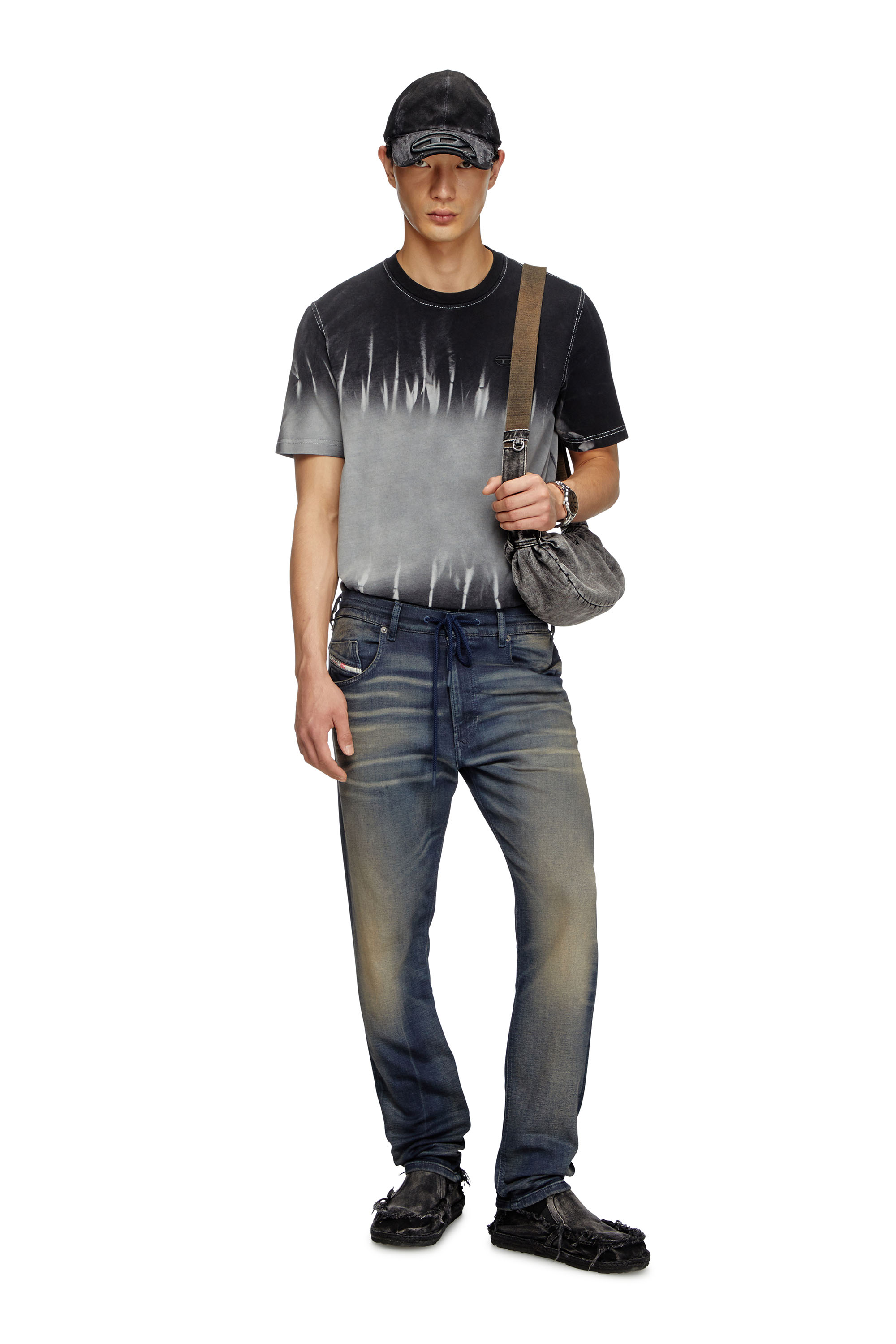 Diesel - Regular 2030 D-Krooley Joggjeans® 068PM Homme, Bleu Foncé - Image 4