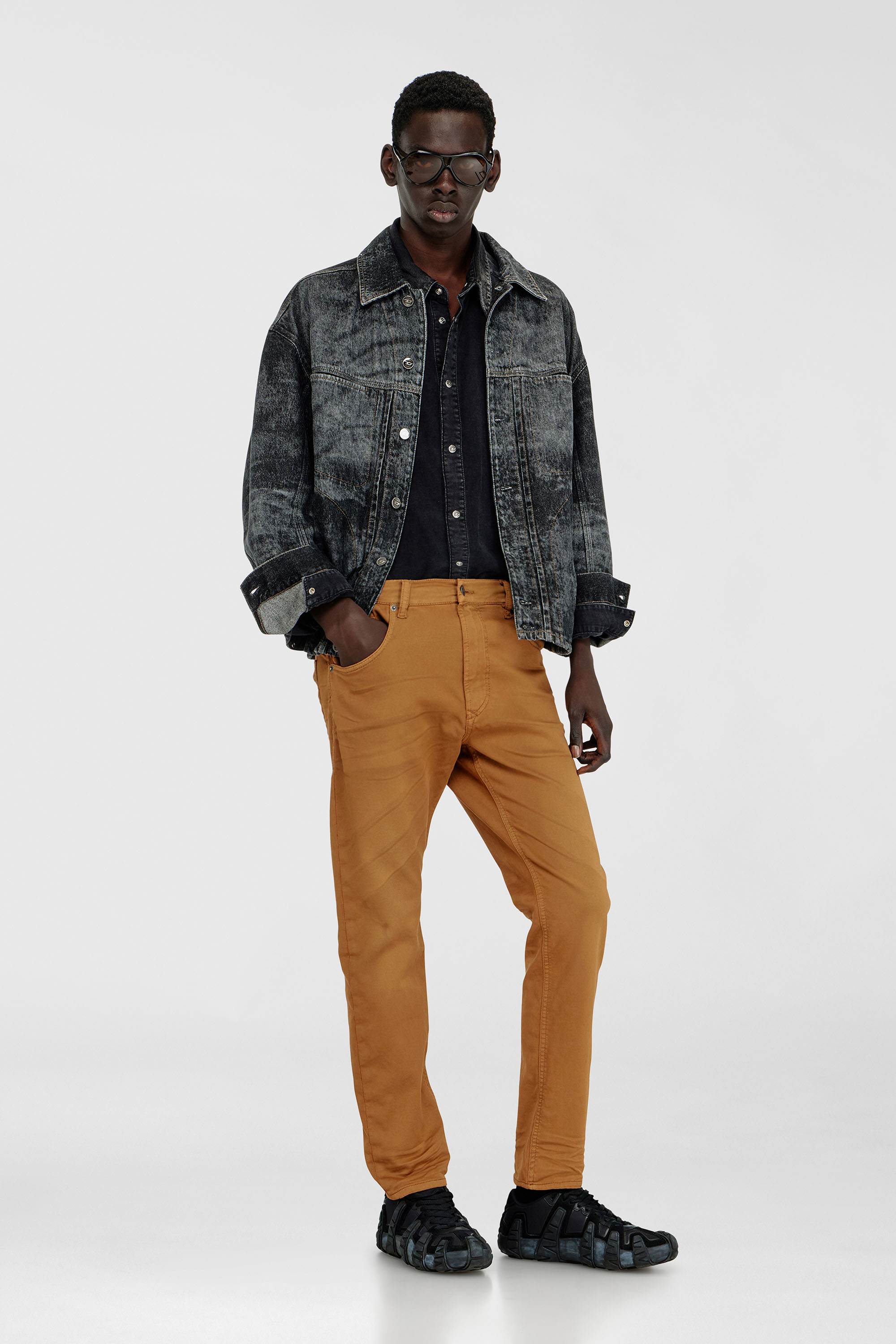 Diesel - Regular 2032 D-Krooley-BW Joggjeans&reg; 0670M Homme, Camel - Image 1