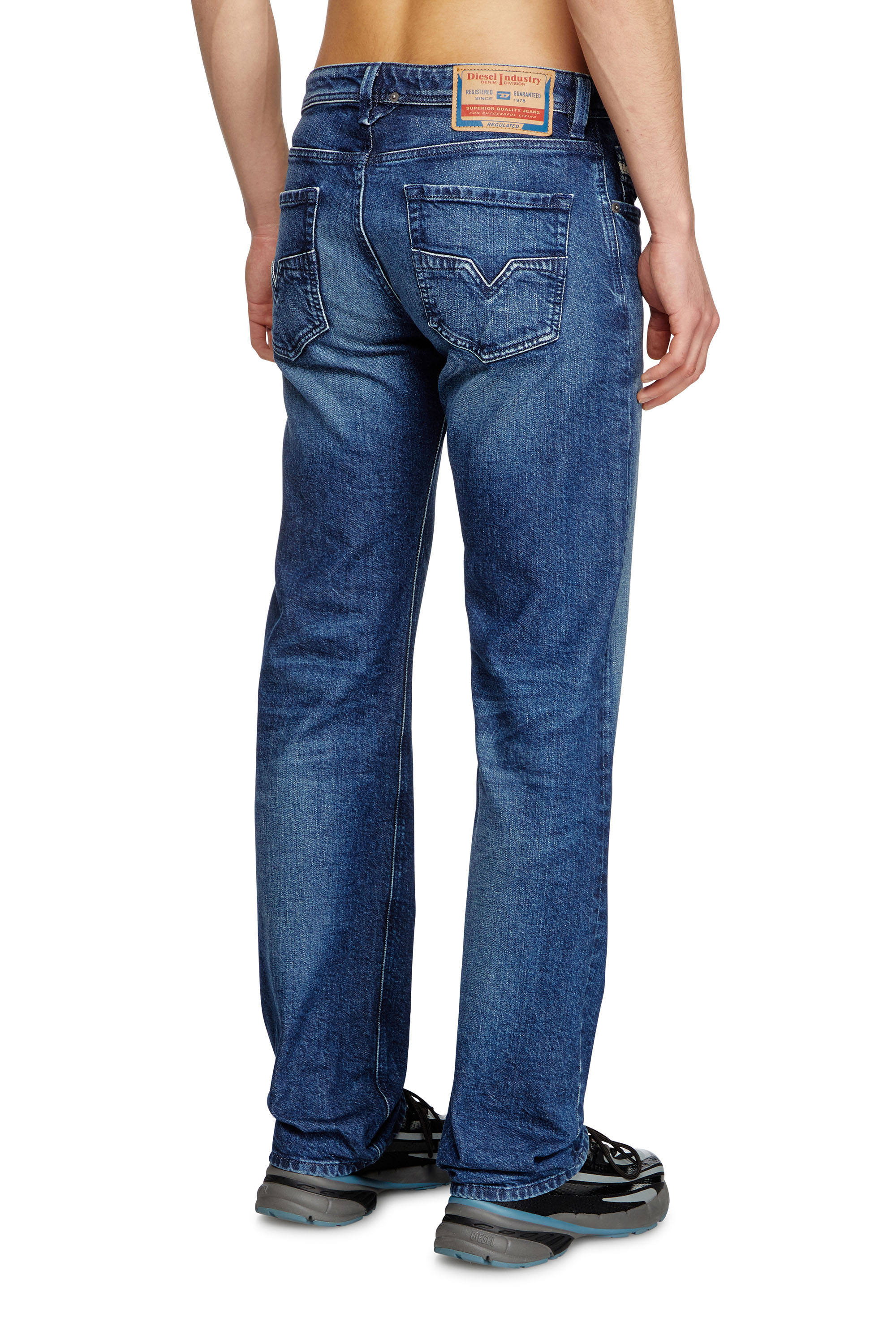 Diesel - Herren Regular Jeans 1985 Larkee 09L51, Dunkelblau - 4