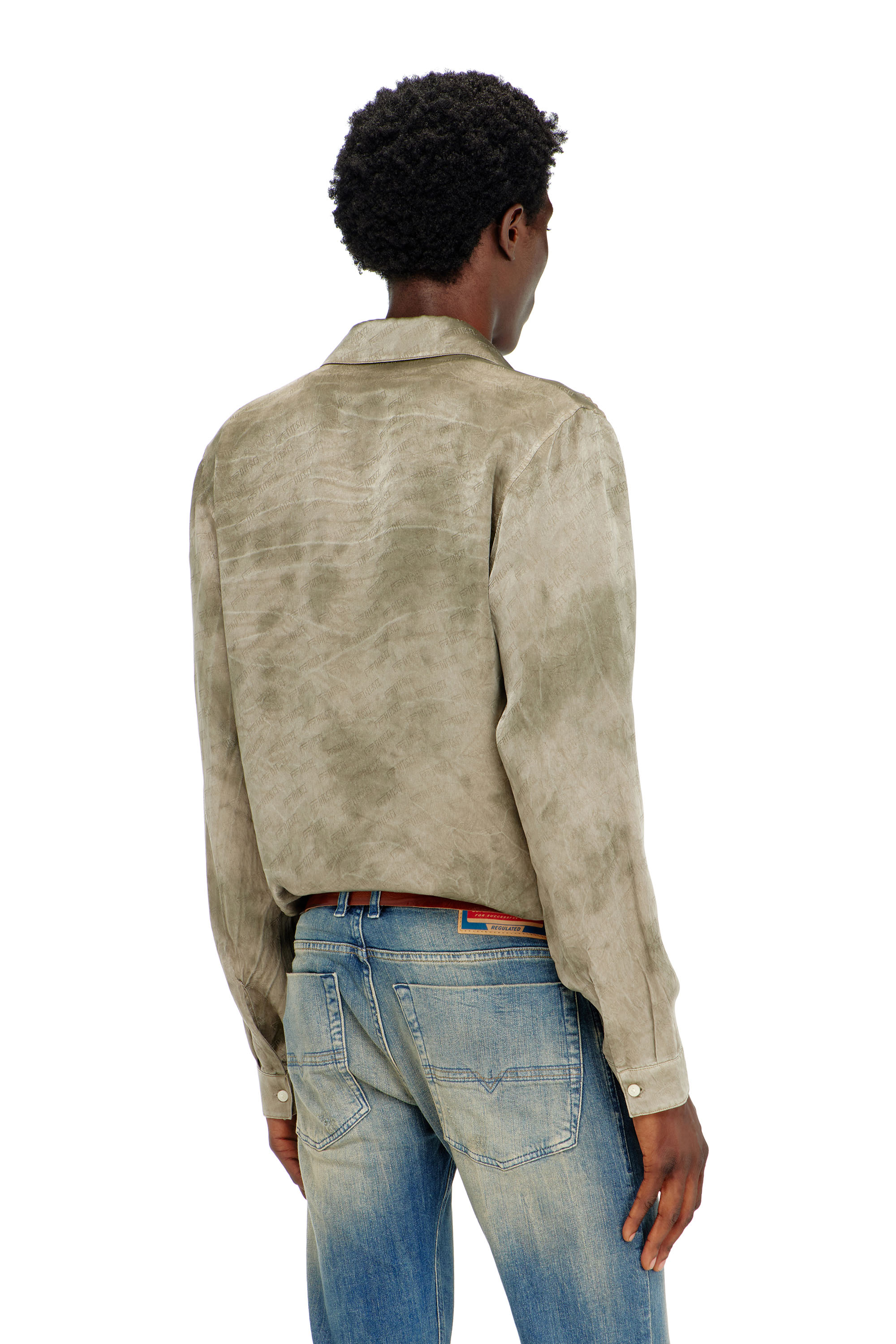 Diesel - S-KISSY-HNBW, Herren Shirt aus logo-jacquard-crinkled satin in Hellbraun - 4