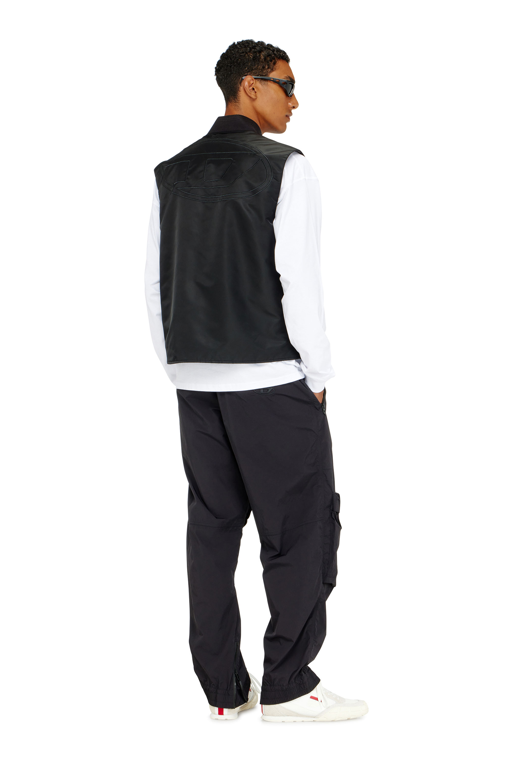 Diesel - W-TYPE-D1-SL, Herren Gepolsterte Satinweste mit Oval-D-Stickerei in Schwarz - 2