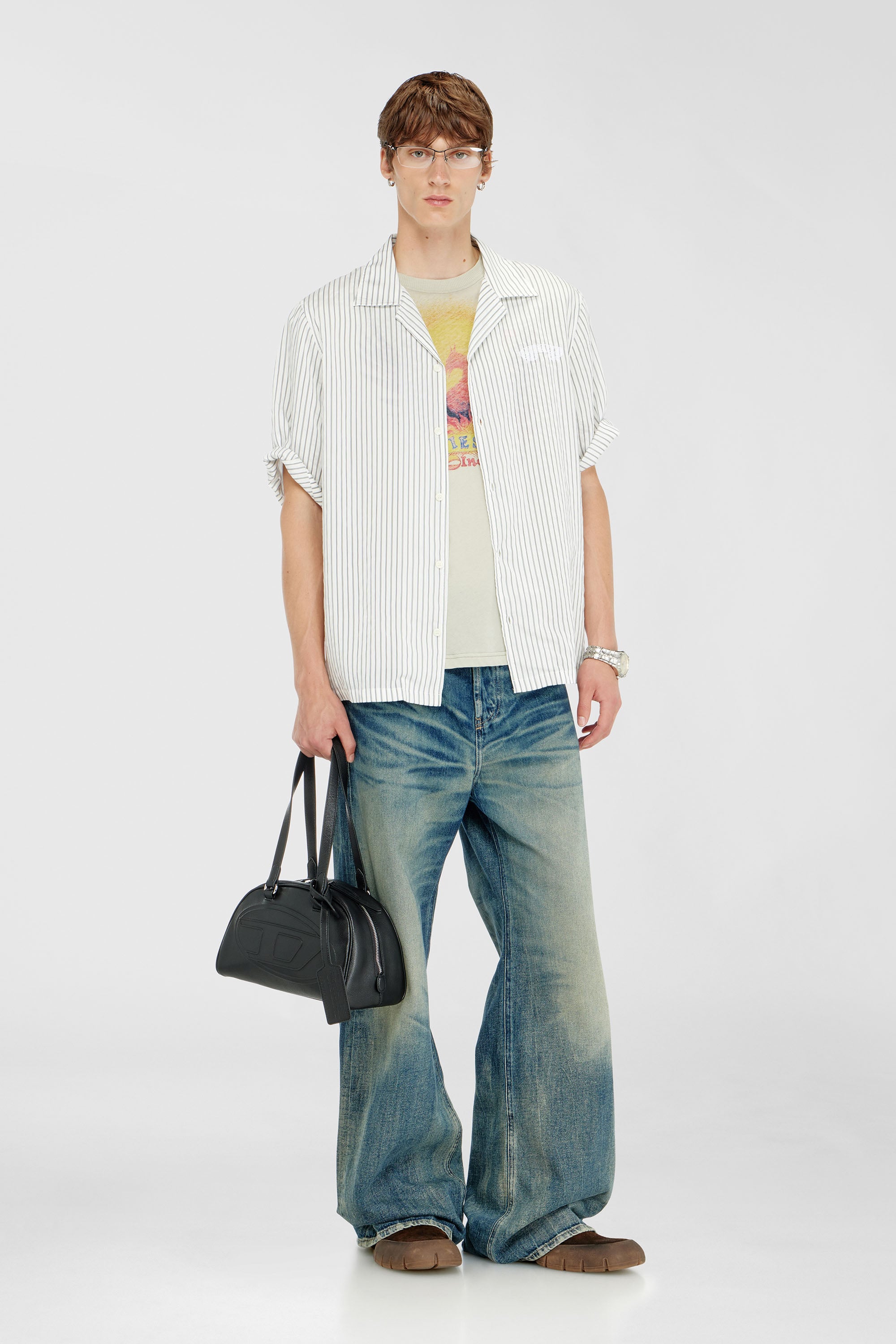 Diesel - 1DR DOME SHOULDER, 1DR Dome - Sac Boston en cuir avec logo emboss&eacute; Mixte in Noir - 2