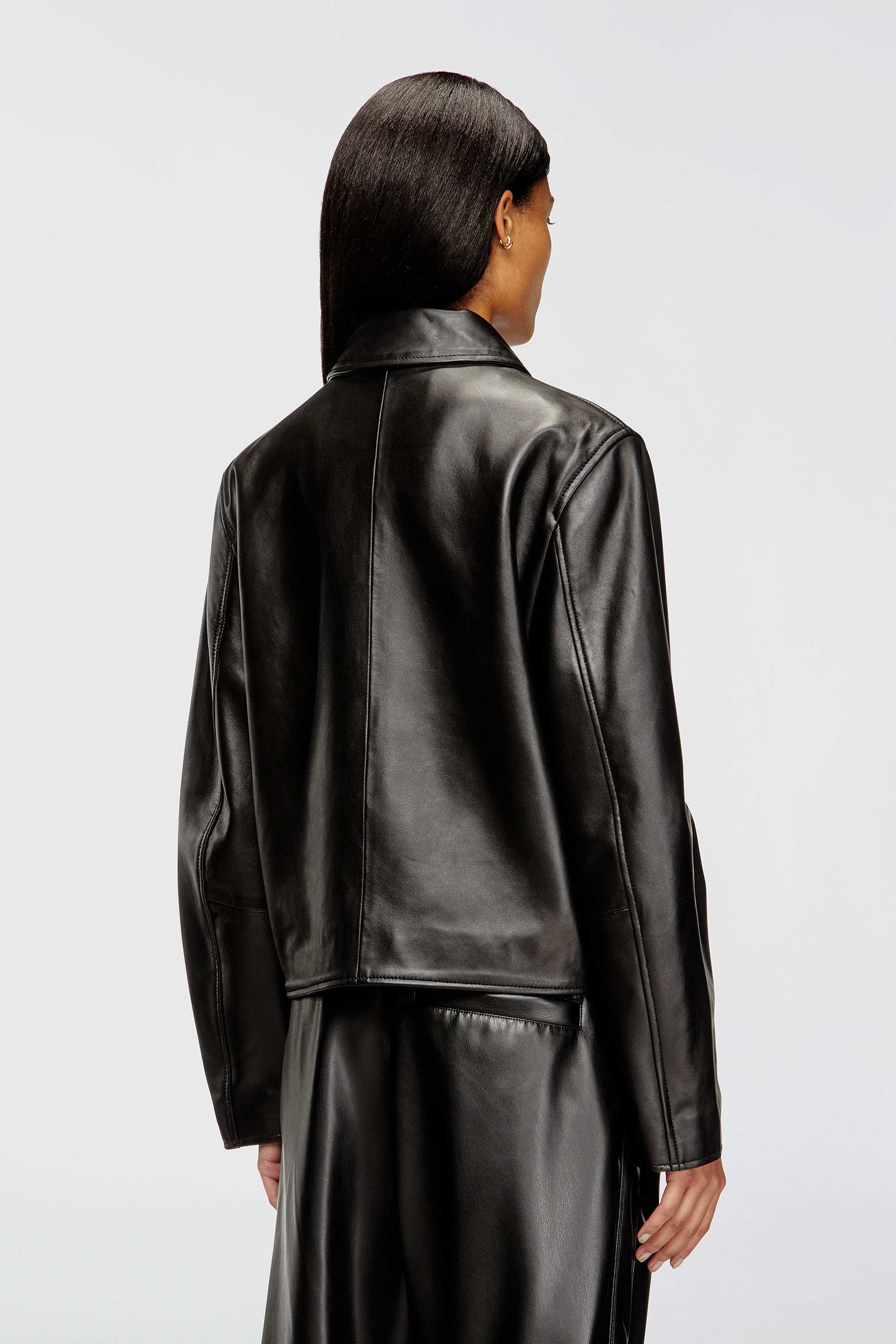 Diesel - L-AMAR-FEM-S2, Giacca coach in pelle Donna in Nero - 4