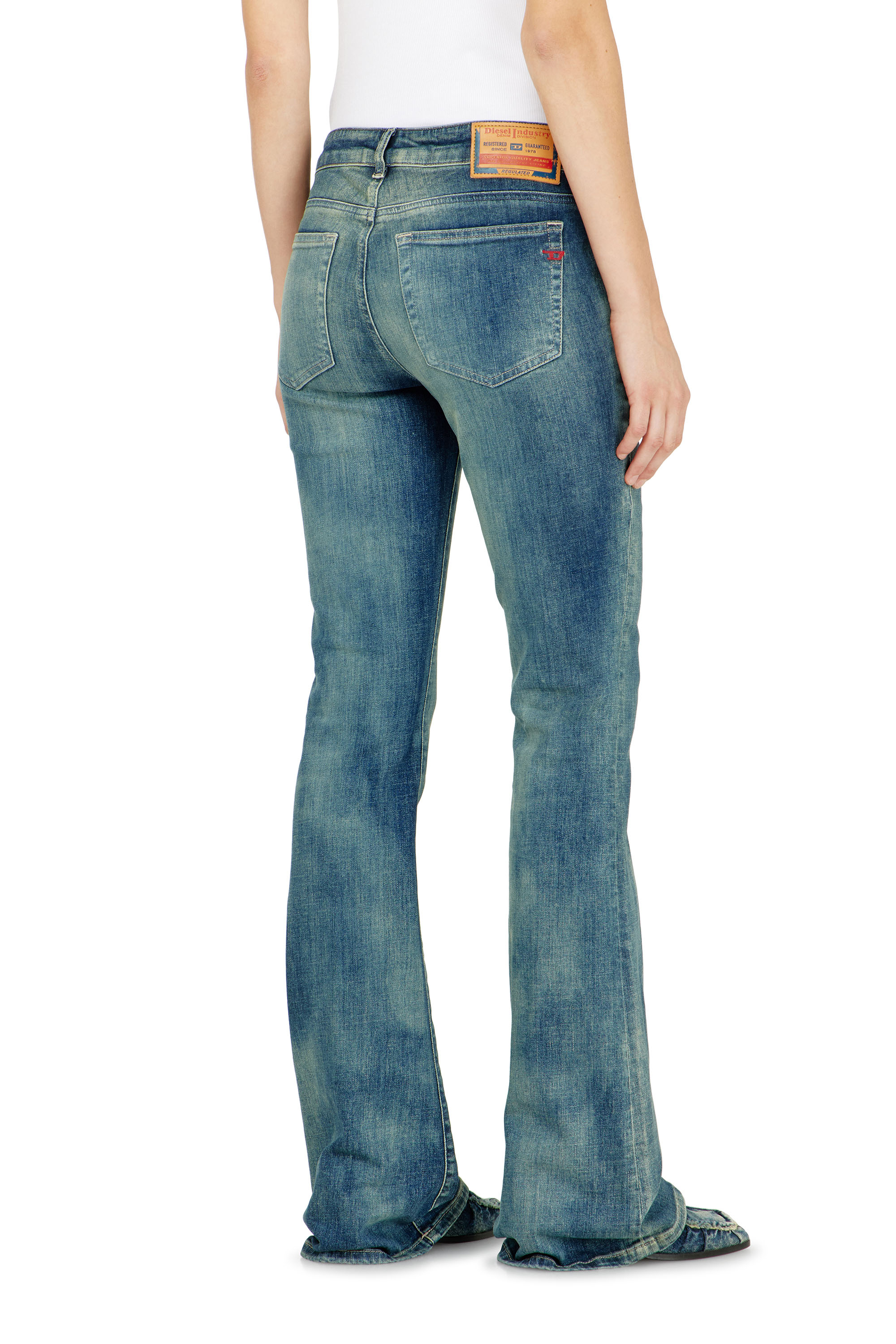 Diesel - Bootcut Jeans 1969 D-Ebbey 09P41 Donna, Blu medio - Image 5