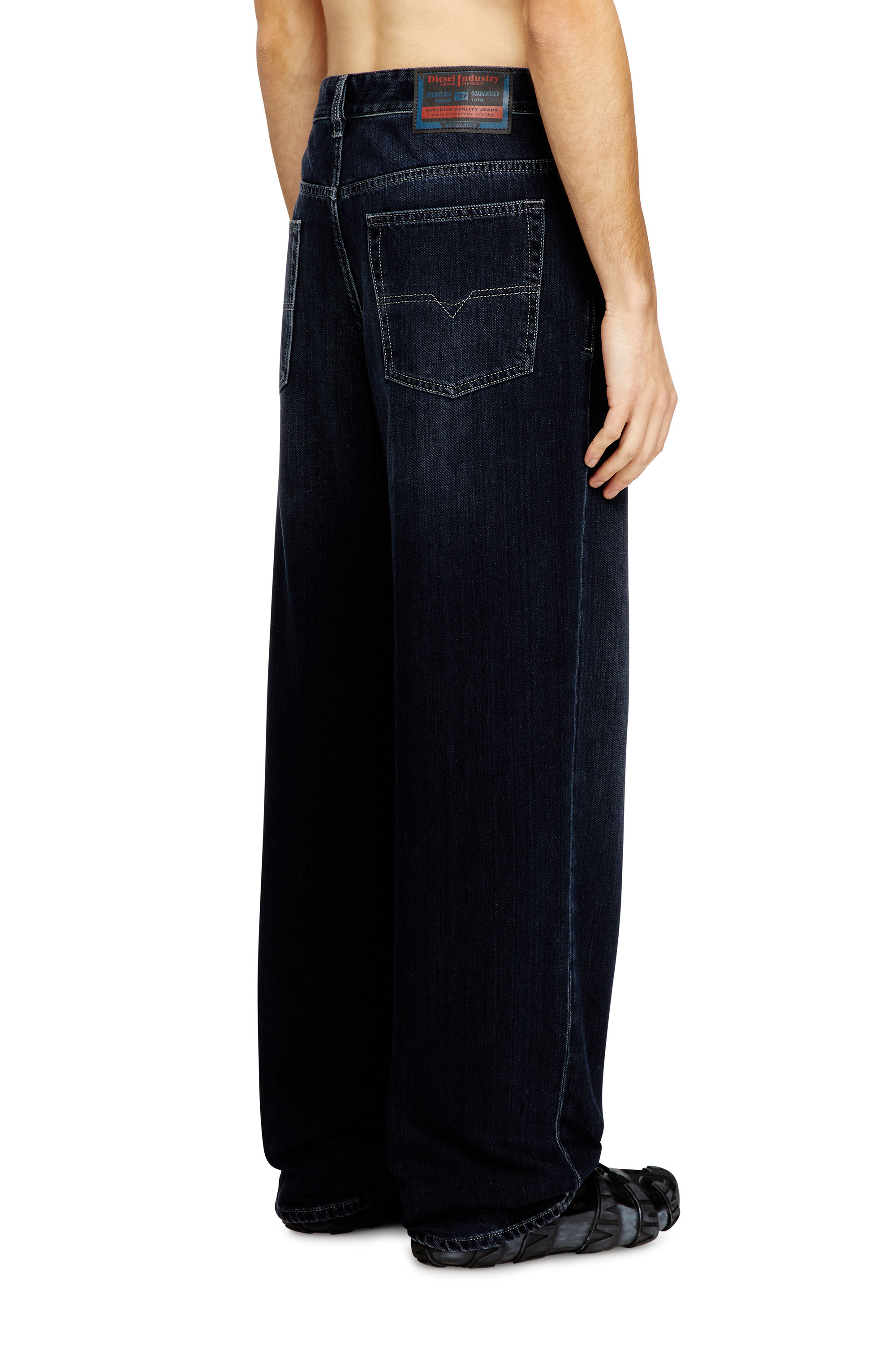 Diesel - Relaxed Jeans 2001 D-Macro 09Q19 Homme, Bleu Foncé - Image 3