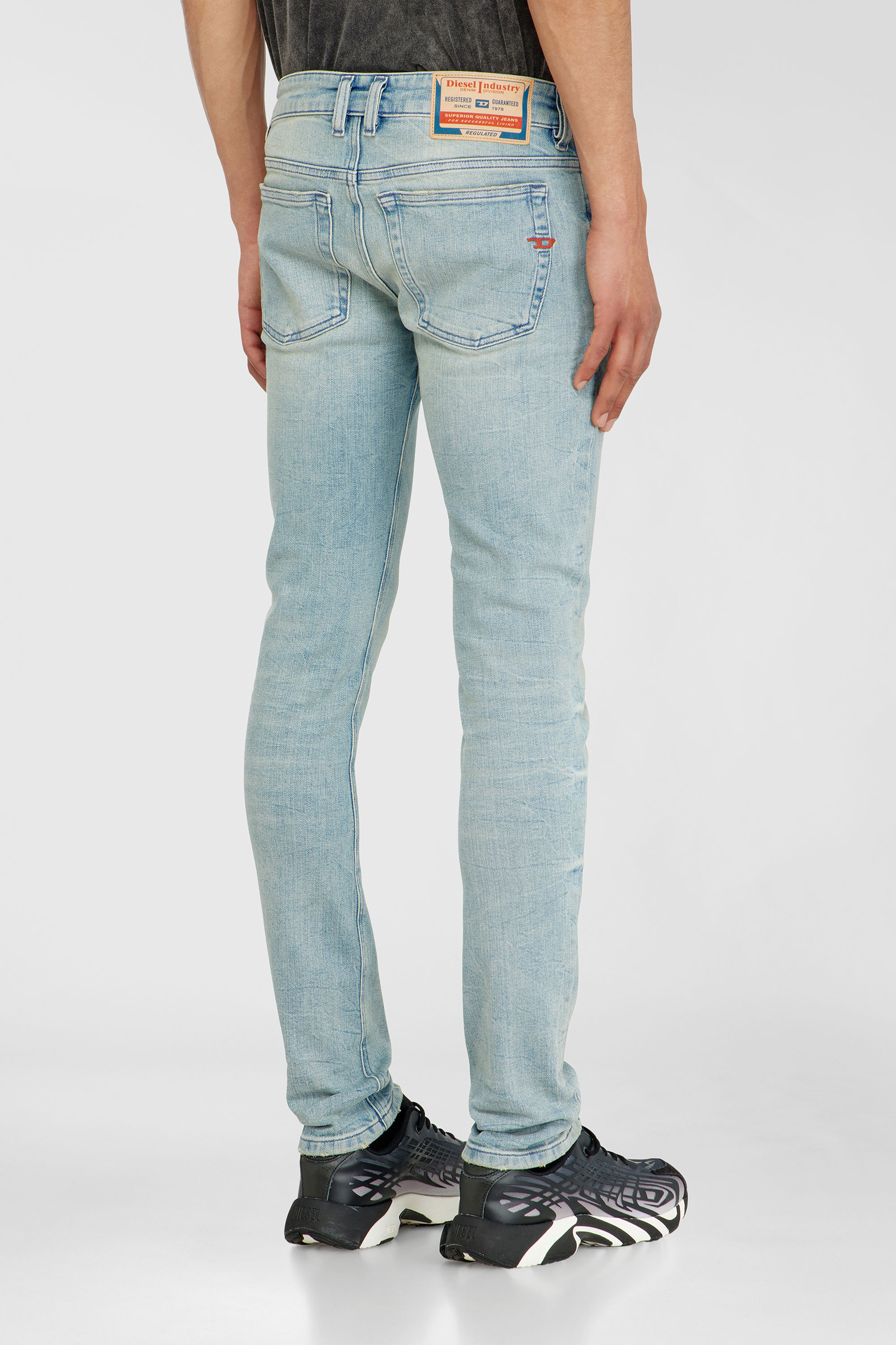 Diesel - Skinny Jeans 1979 Sleenker 0KBBF Uomo, Blu Chiaro - Image 5