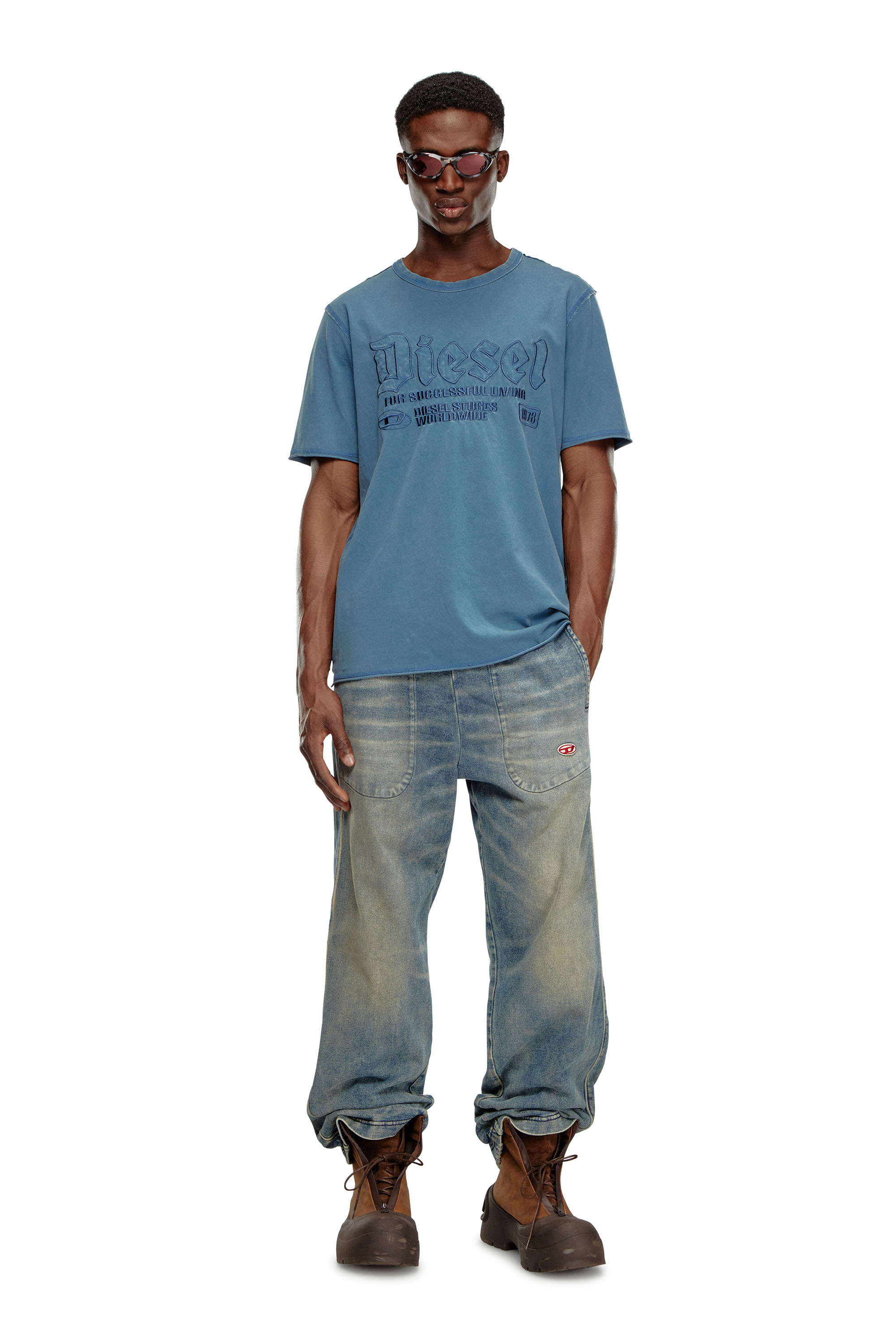 Diesel - T-RAWJUST, Homme T-shirt délavé avec broderie ton sur ton in Bleu - Image 2
