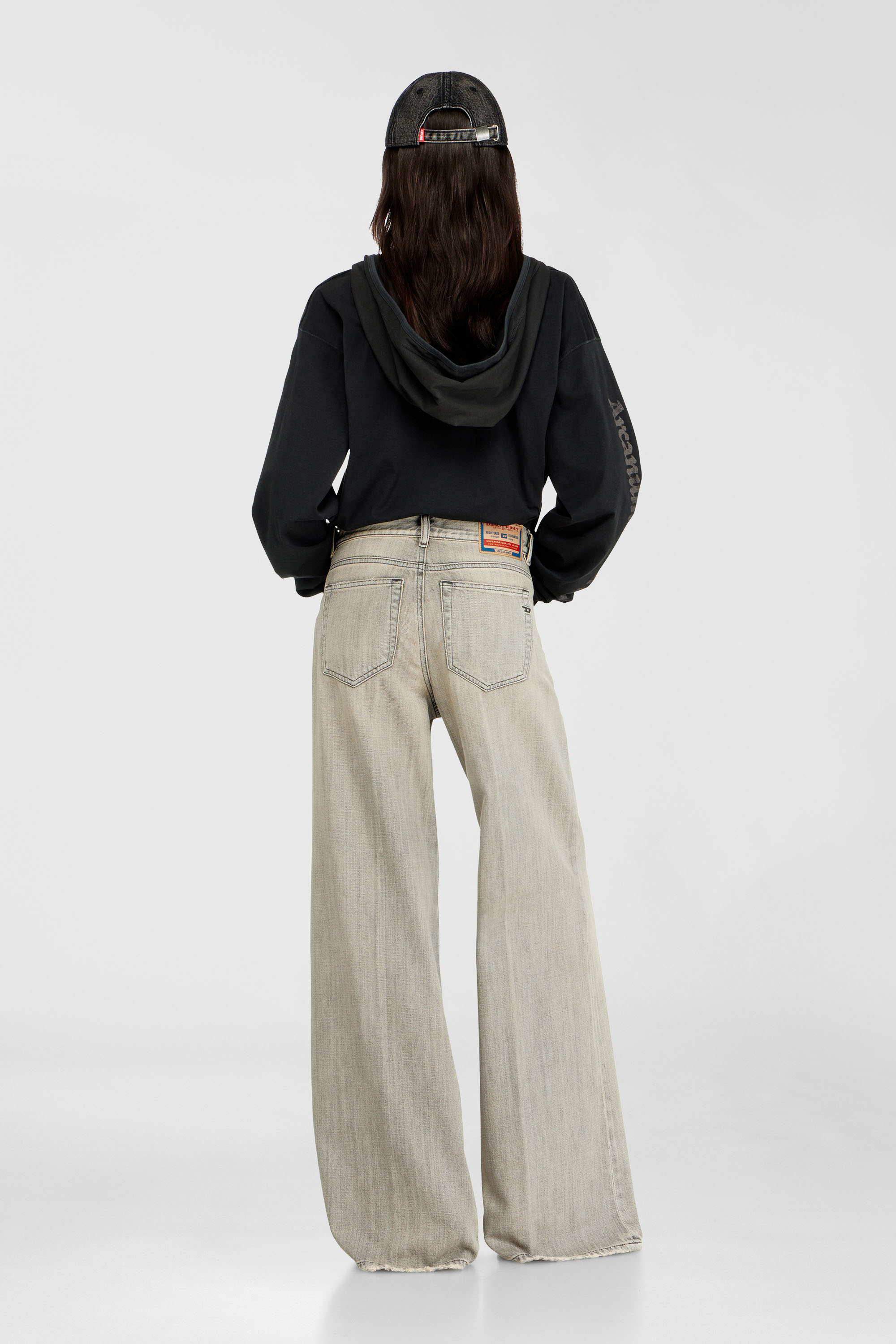 Diesel - Flare Jeans 1978 D-Akemi 068RU Femme, Gris - Image 3