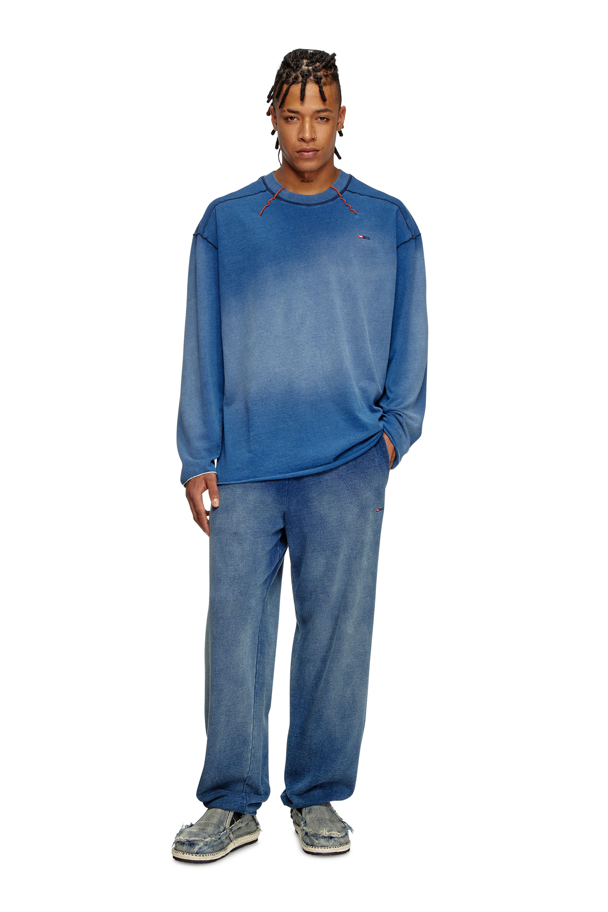 Diesel - T-CRAO-LS, T-shirt délavé à manches longues avec micro logo Homme in Bleu - 1