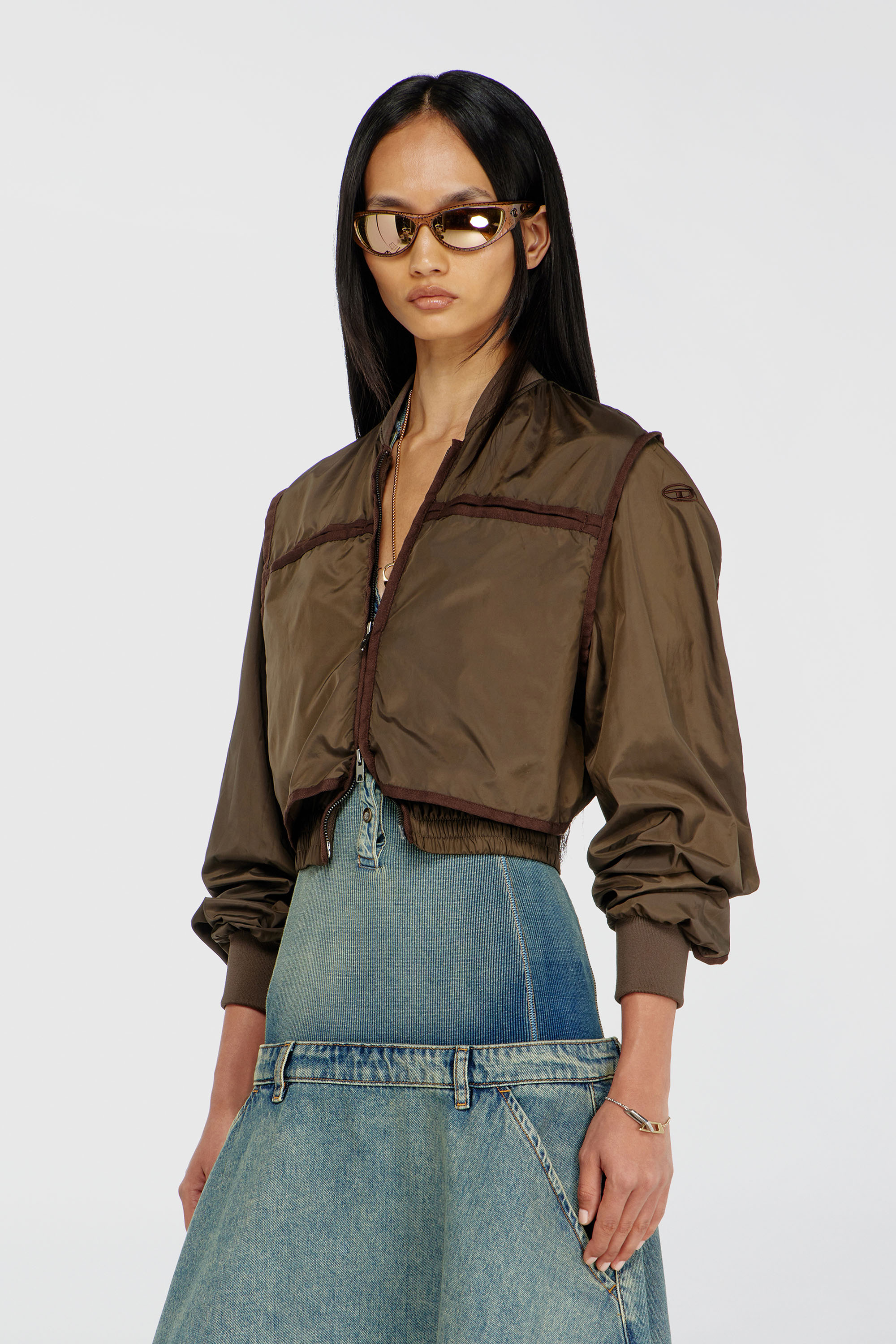 Diesel - G-OTHAM, Veste en nylon avec bandes ton sur ton Femme in Marron - 1