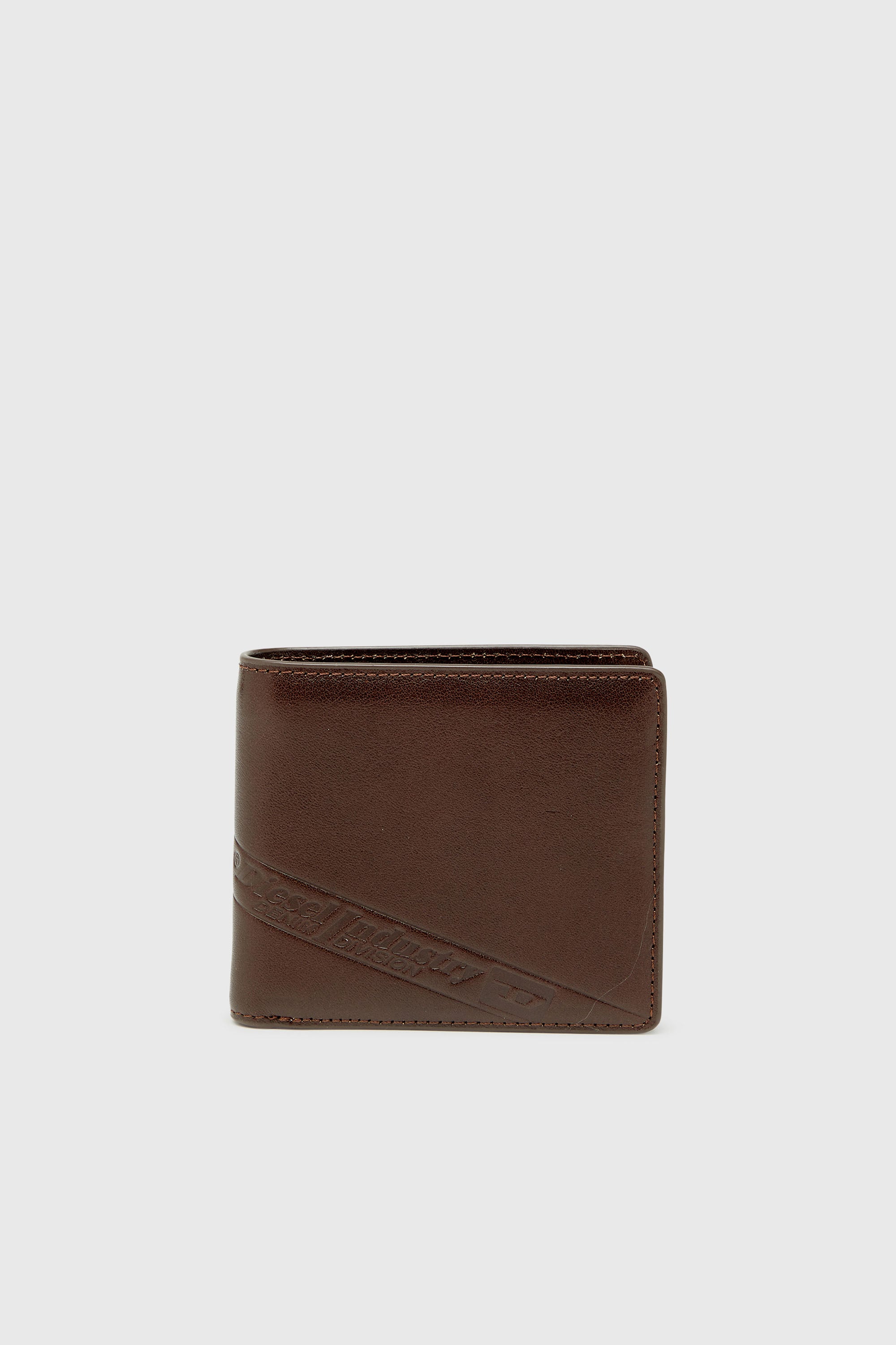 Diesel - FLAG-D BI-FOLD COIN S 3D, Portafoglio in pelle a doppia piega con logo in rilievo Uomo in Marrone - 1