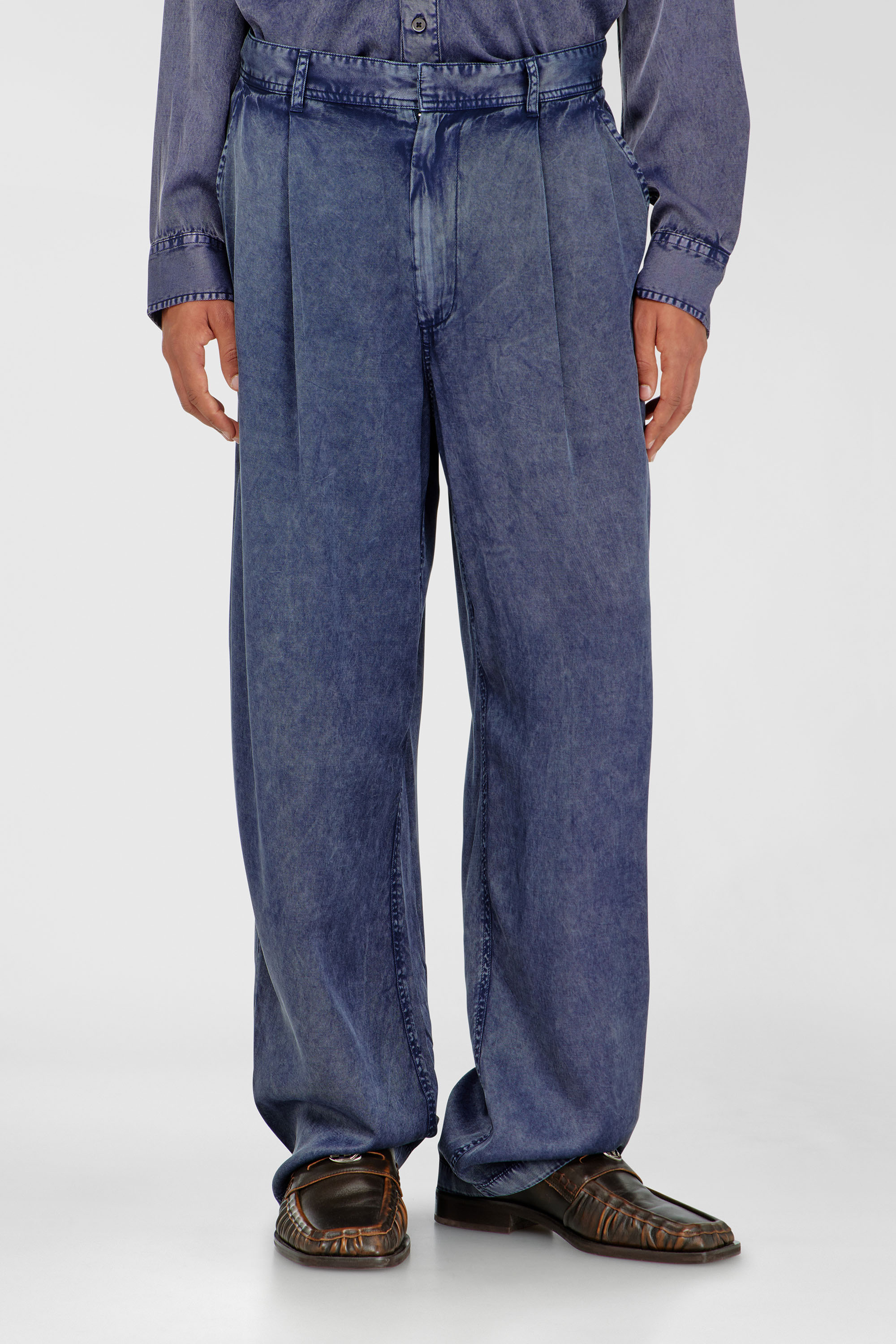Diesel - P-FAUST-NIBC, Herren Wide-Leg-Hose aus Viskose in Denim-Optik in Mittelblau - 3