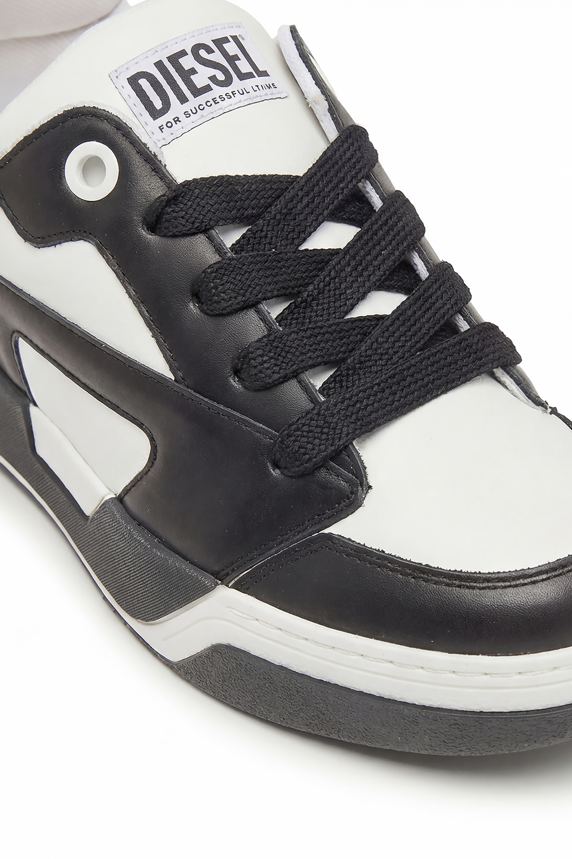 Diesel - S-D-OLLIE LOW, D-Ollie-Baskets en cuir bicolore Homme in Blanc - 6