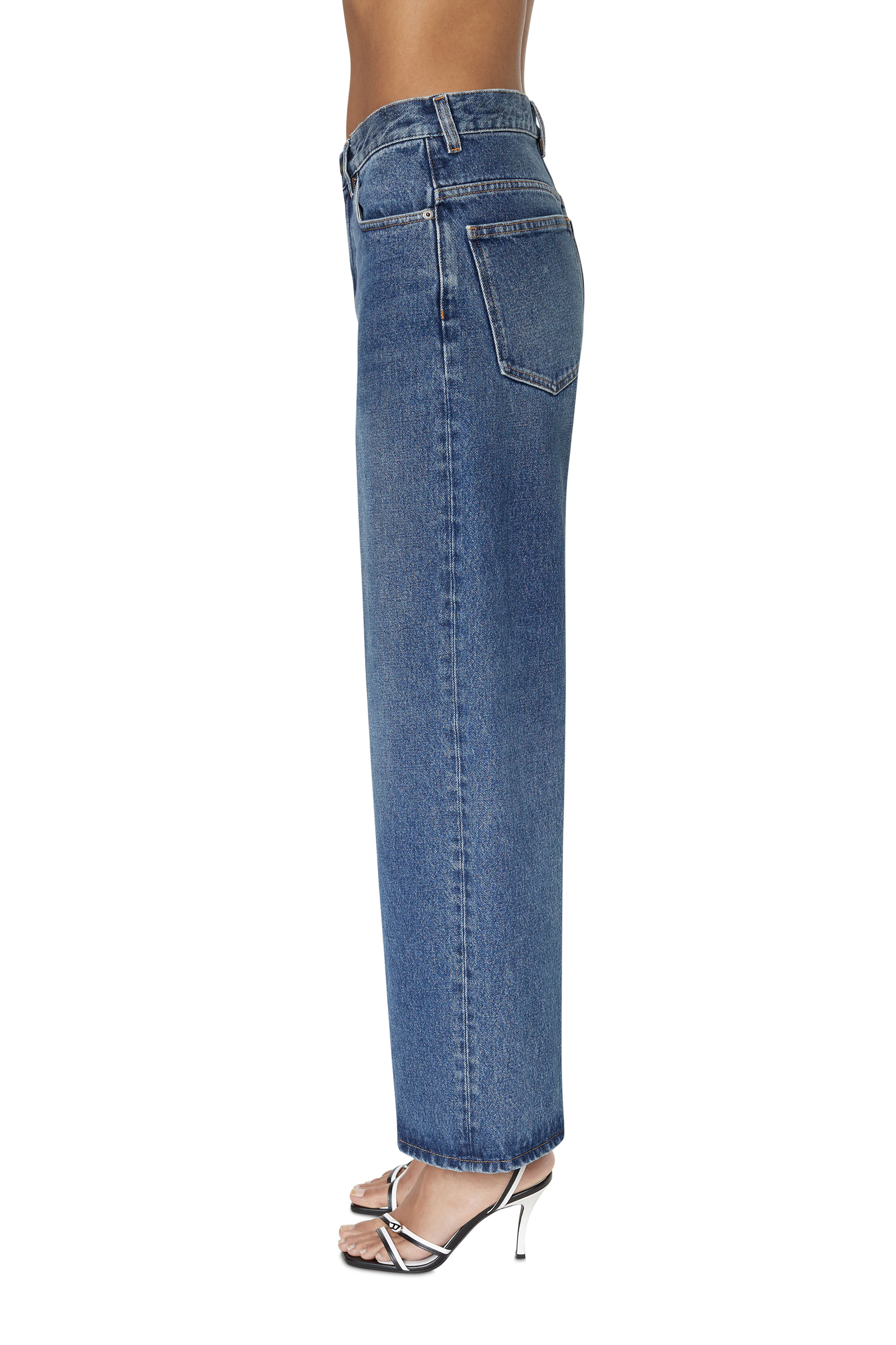 Diesel - 2000 007E5 Bootcut and Flare Jeans, Blu medio - Image 4