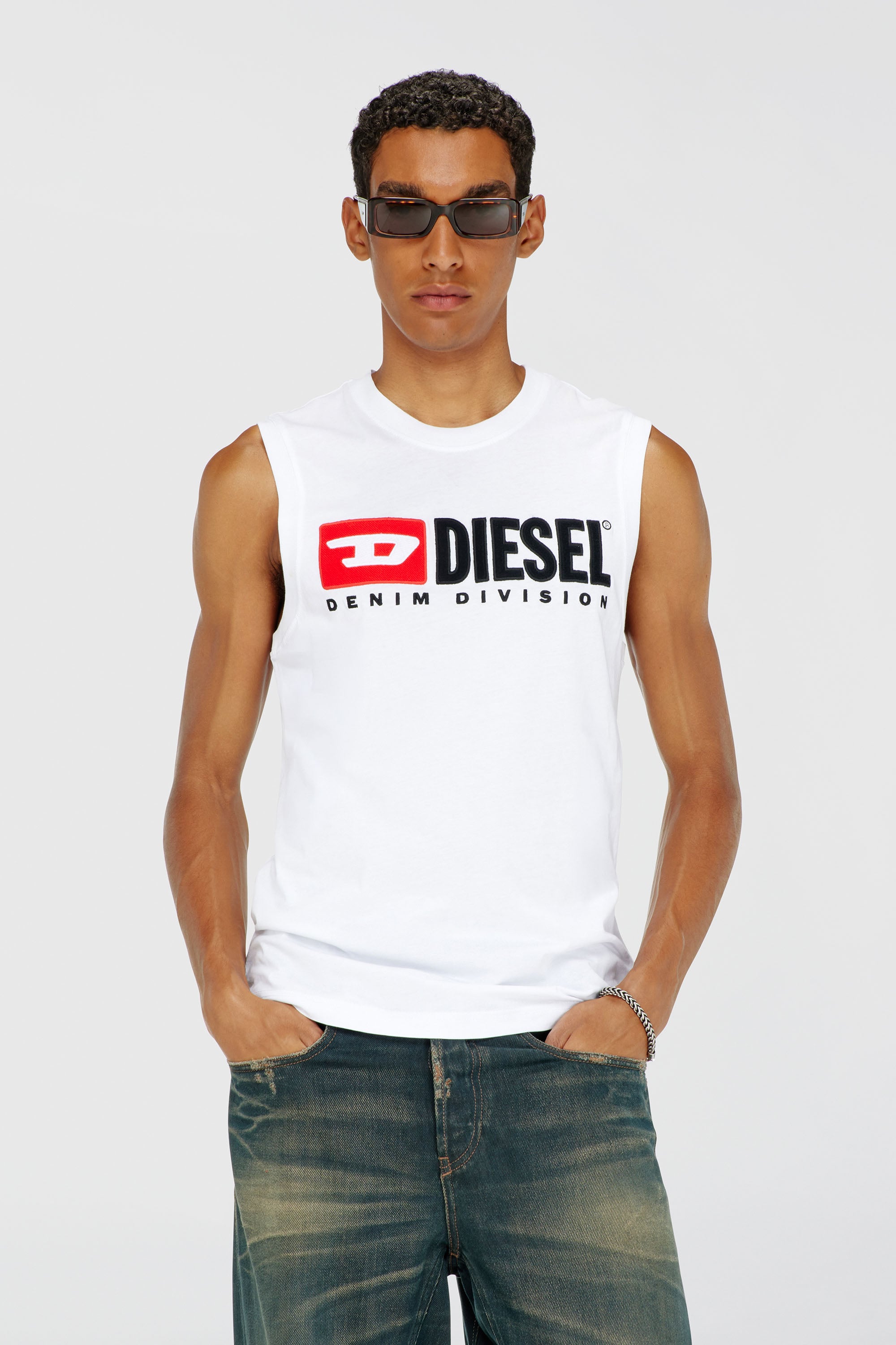 Diesel - T-ISCO-DIV, D&eacute;bardeur avec logo imprim&eacute; sur le devant Homme in Blanc - 1