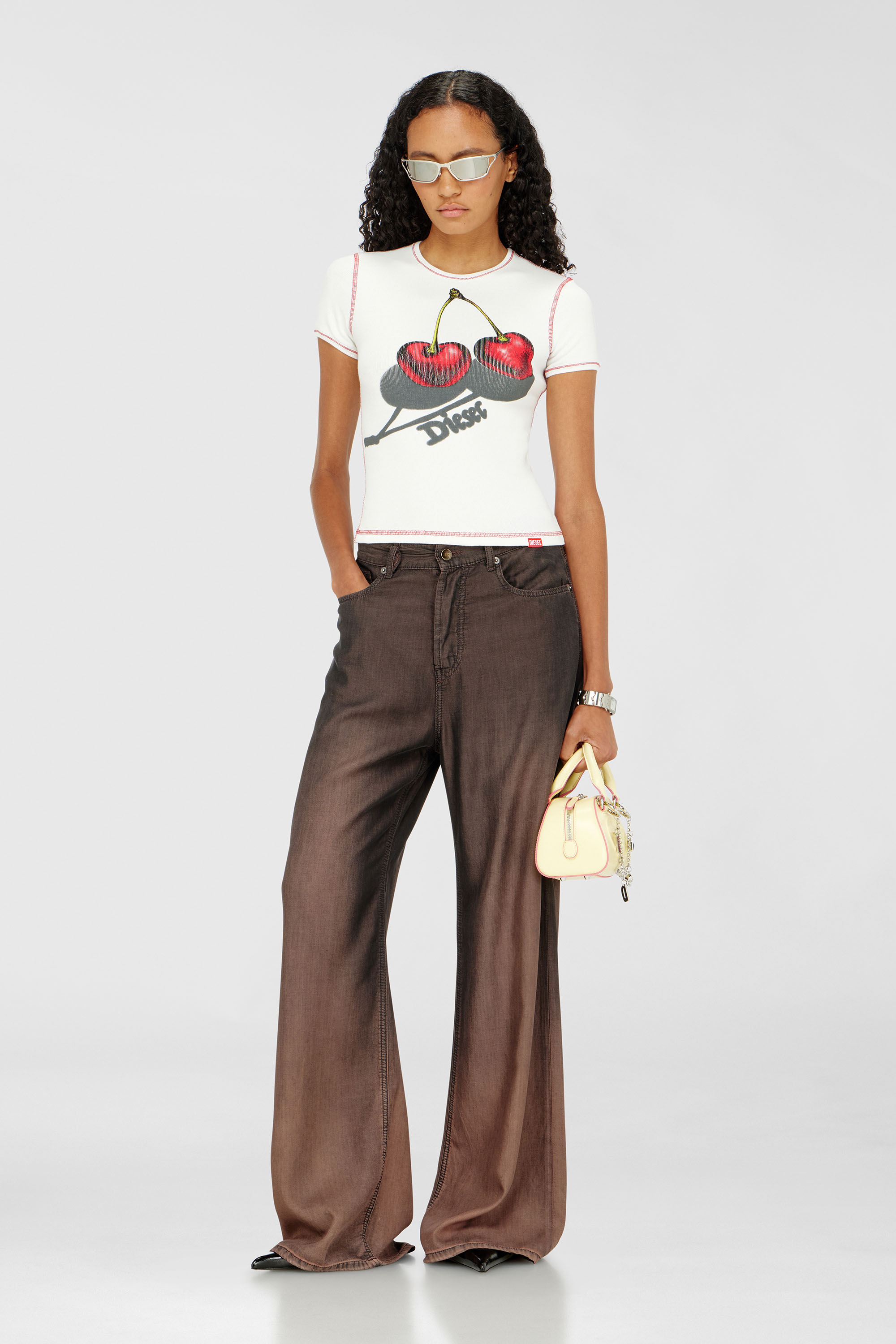 Diesel - SV-T-ELE-CHER, T-shirt en coton slim avec imprim&eacute; cerise Femme in Blanc - 2