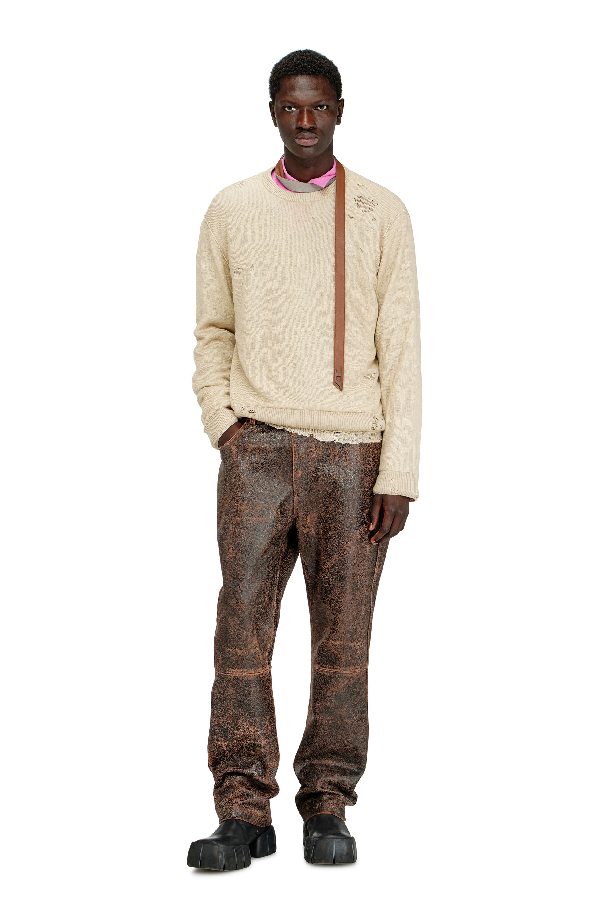 Diesel - K-DAIANAS, Pull en lin d&eacute;truit Homme in Marron - 2