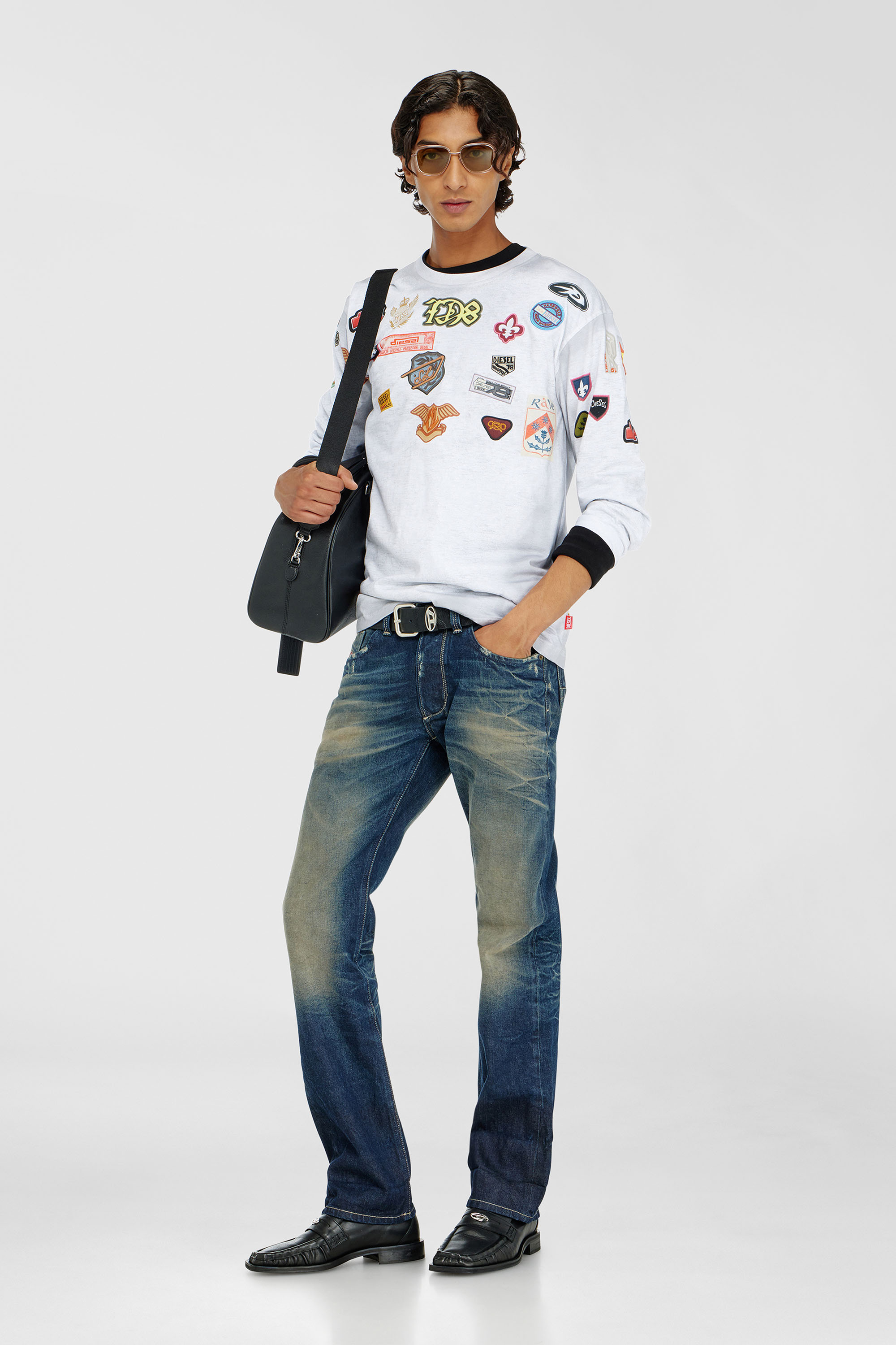 Diesel - T-NORME-LS-PATCHES, Herren Langarm-T-Shirt mit all-over patches print in Wei&szlig; - 2