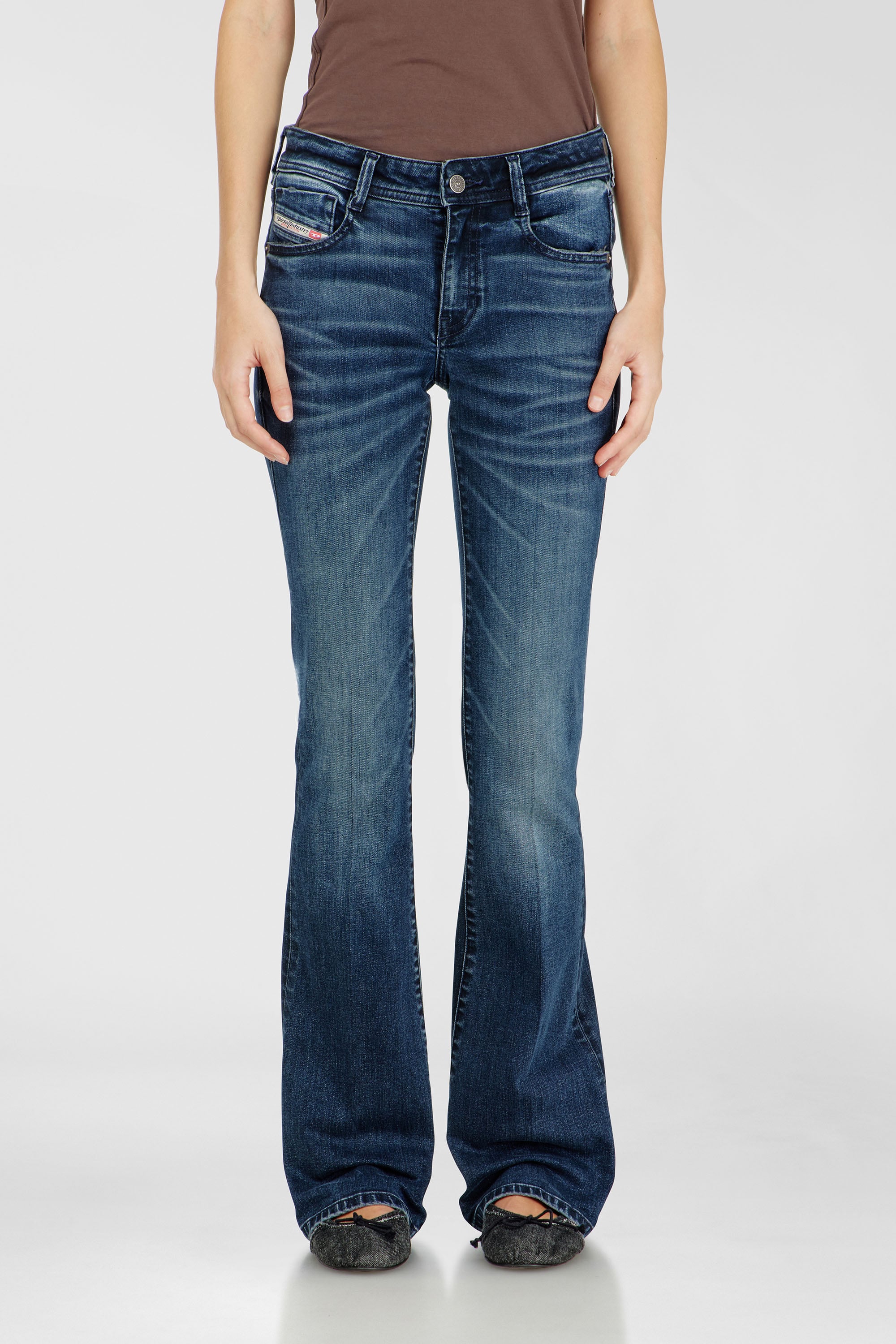 Diesel - Bootcut Jeans 1969 D-Ebbey 0ILDY Femme, Bleu Fonc&eacute; - Image 1