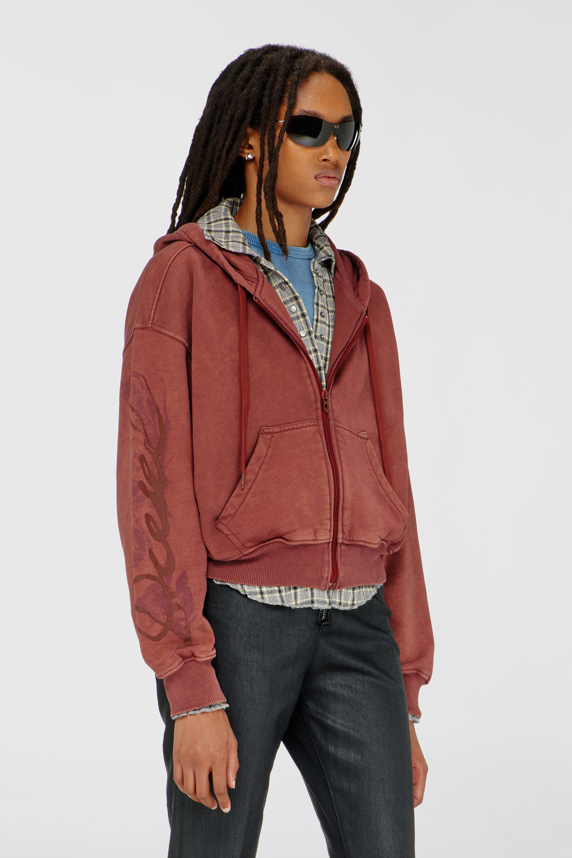 Diesel - F-ELYCY, Sweat &agrave; capuche zipp&eacute; avec logo floral en relief Femme in Rouge - 1