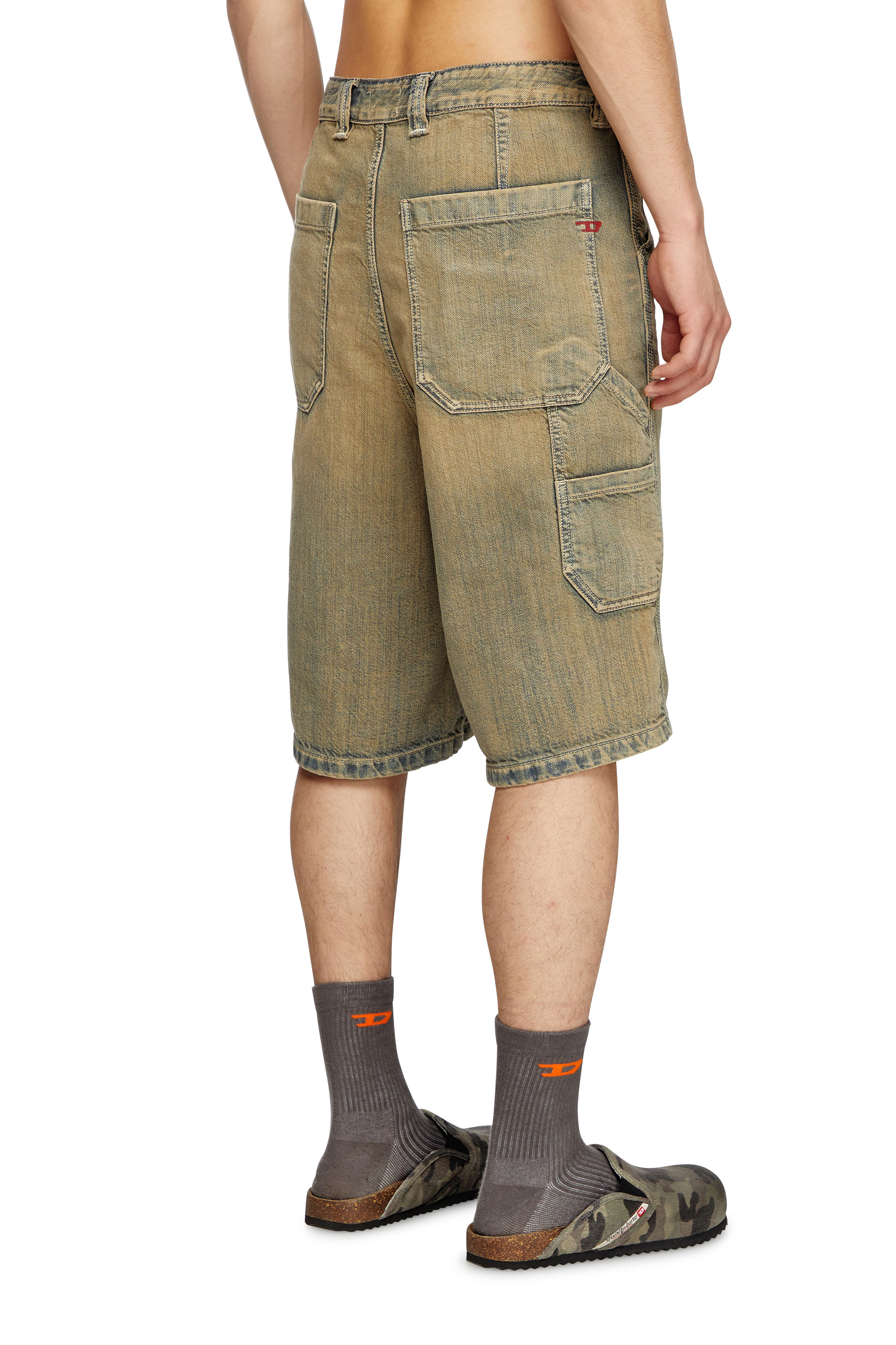 Diesel - D-LIVERY-SHORT, Short utility en denim brossé doré Homme in Polychrome - 4