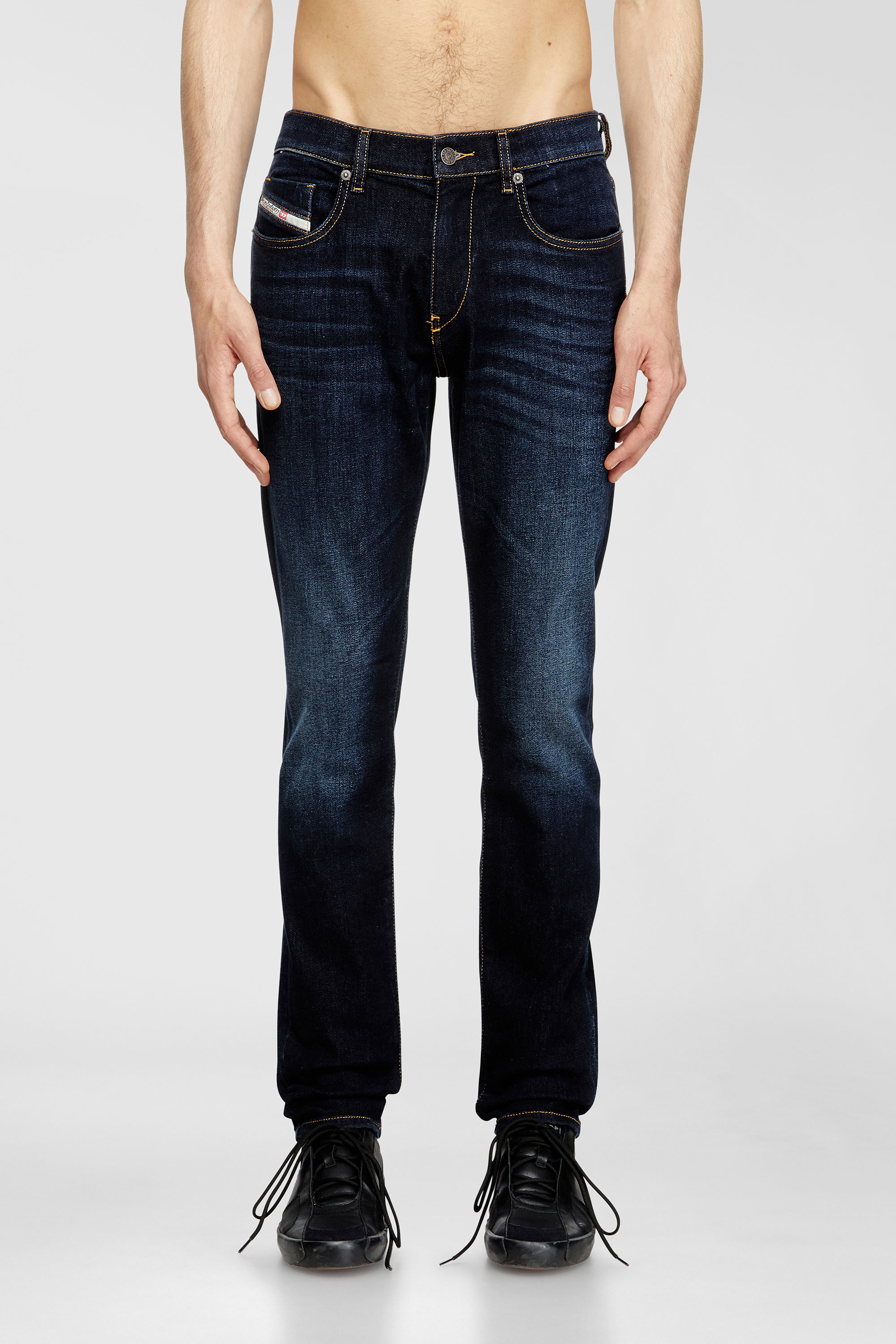 Diesel - Slim Jeans 2019 D-Strukt 009ZS Uomo, Blu Scuro - Image 1